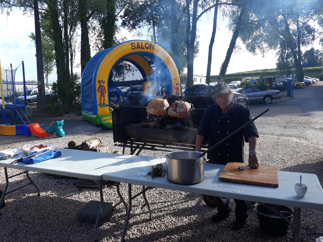 Photo d'un barbecue réalisé dans le camping de La Sensation