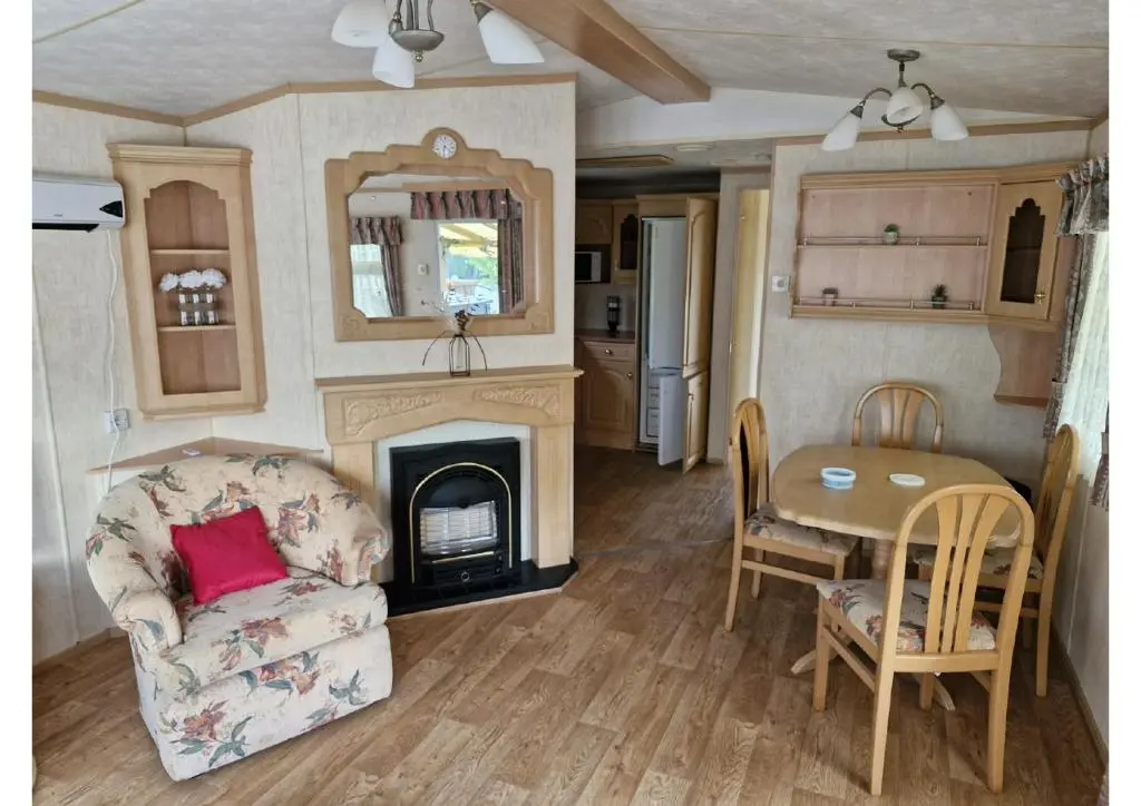 Photo du séjour du mobil-home Bécasse