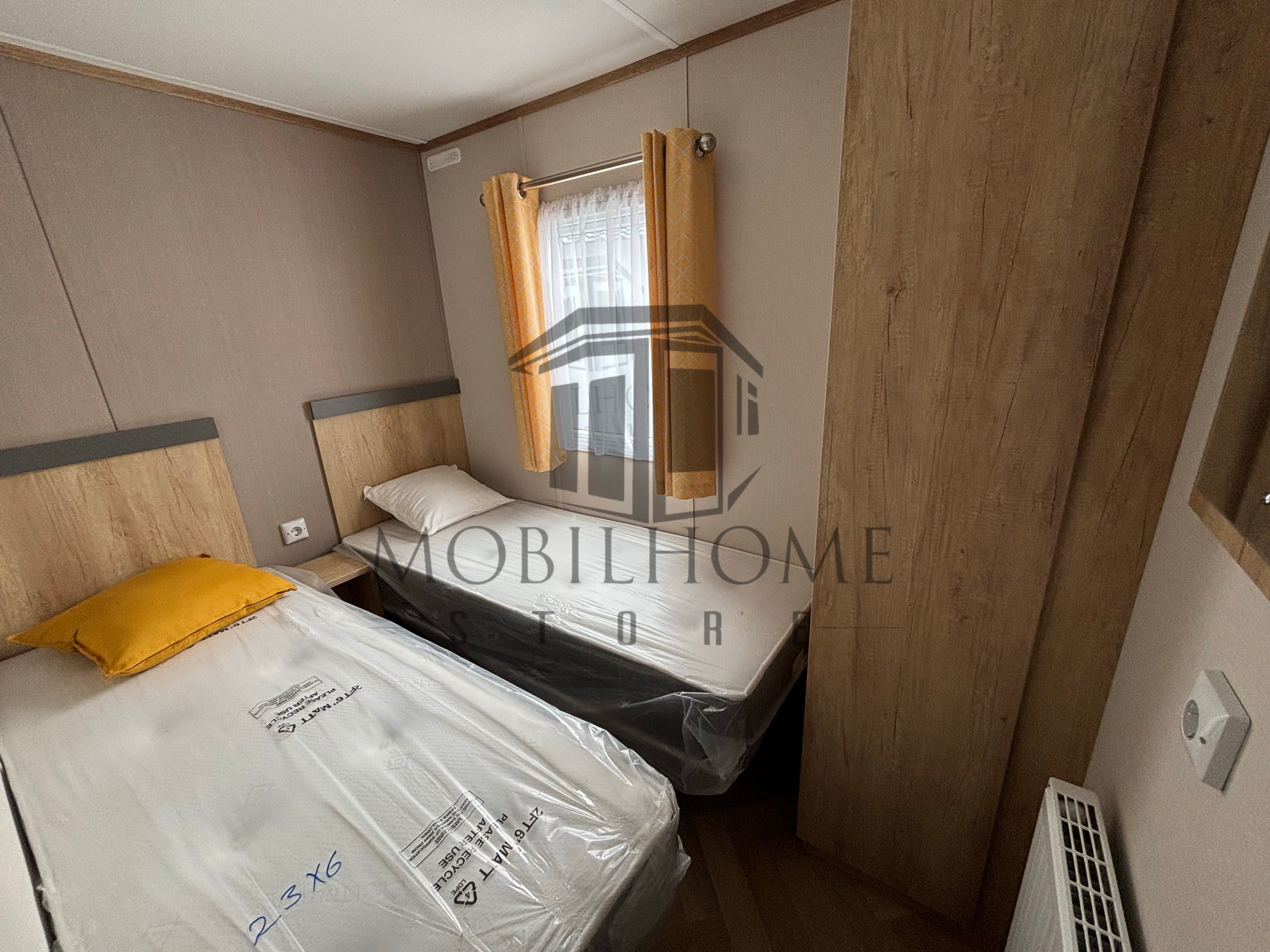 Deuxième chambre avec deux lits simples du mobil-home CARNABY BREAKAWAY