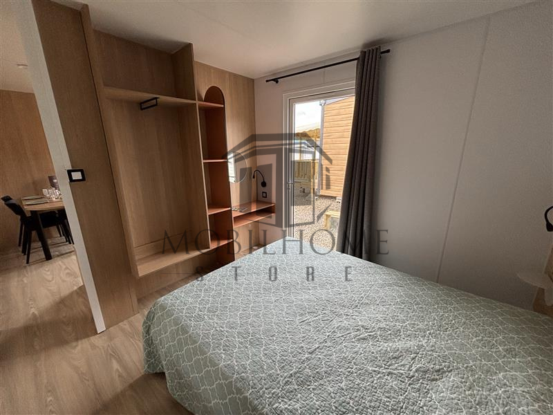 Vue de la chambre parentale du mobil-home LOUISIANE IROISE