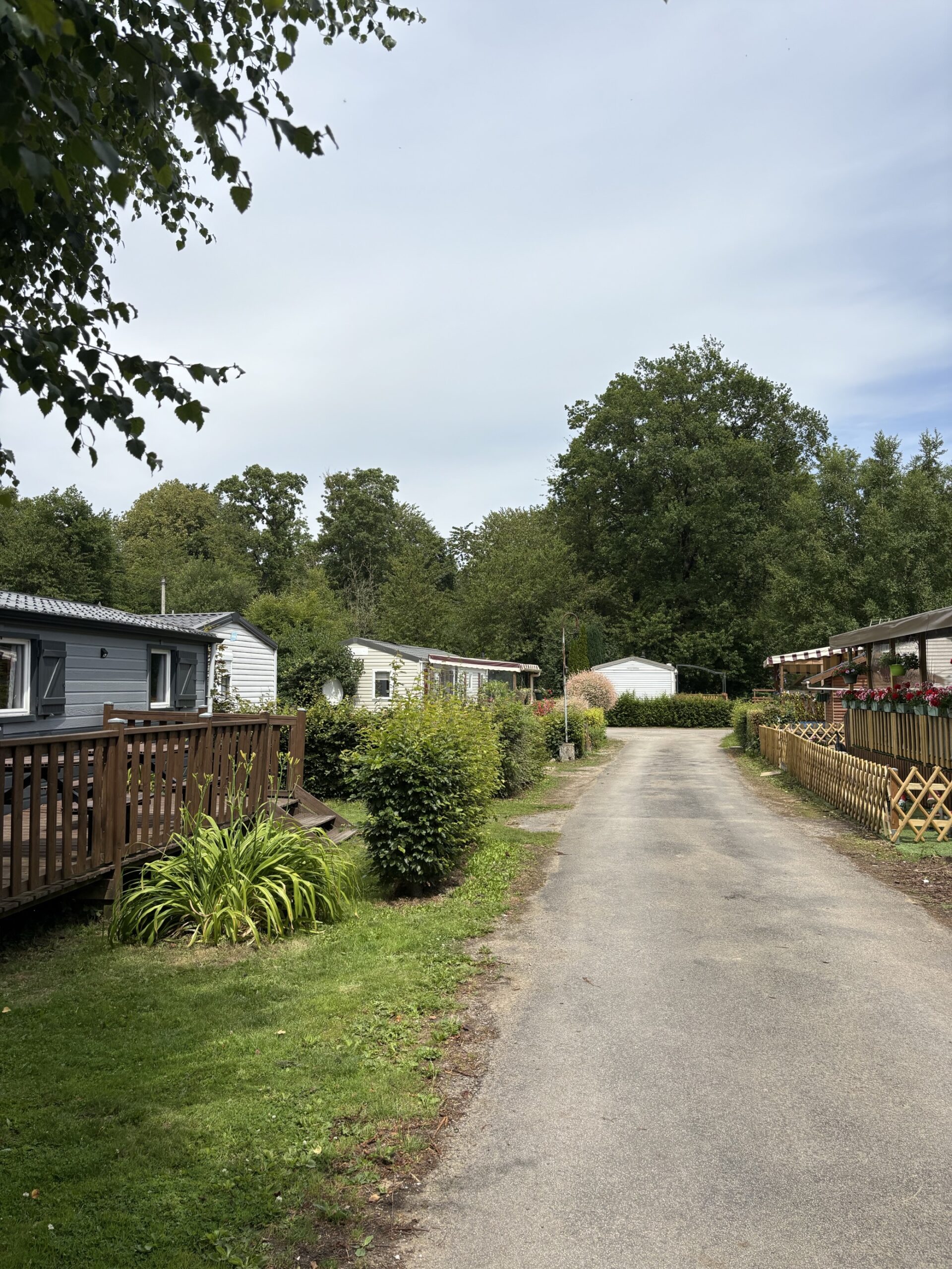 Allée dans le camping de La Tentation