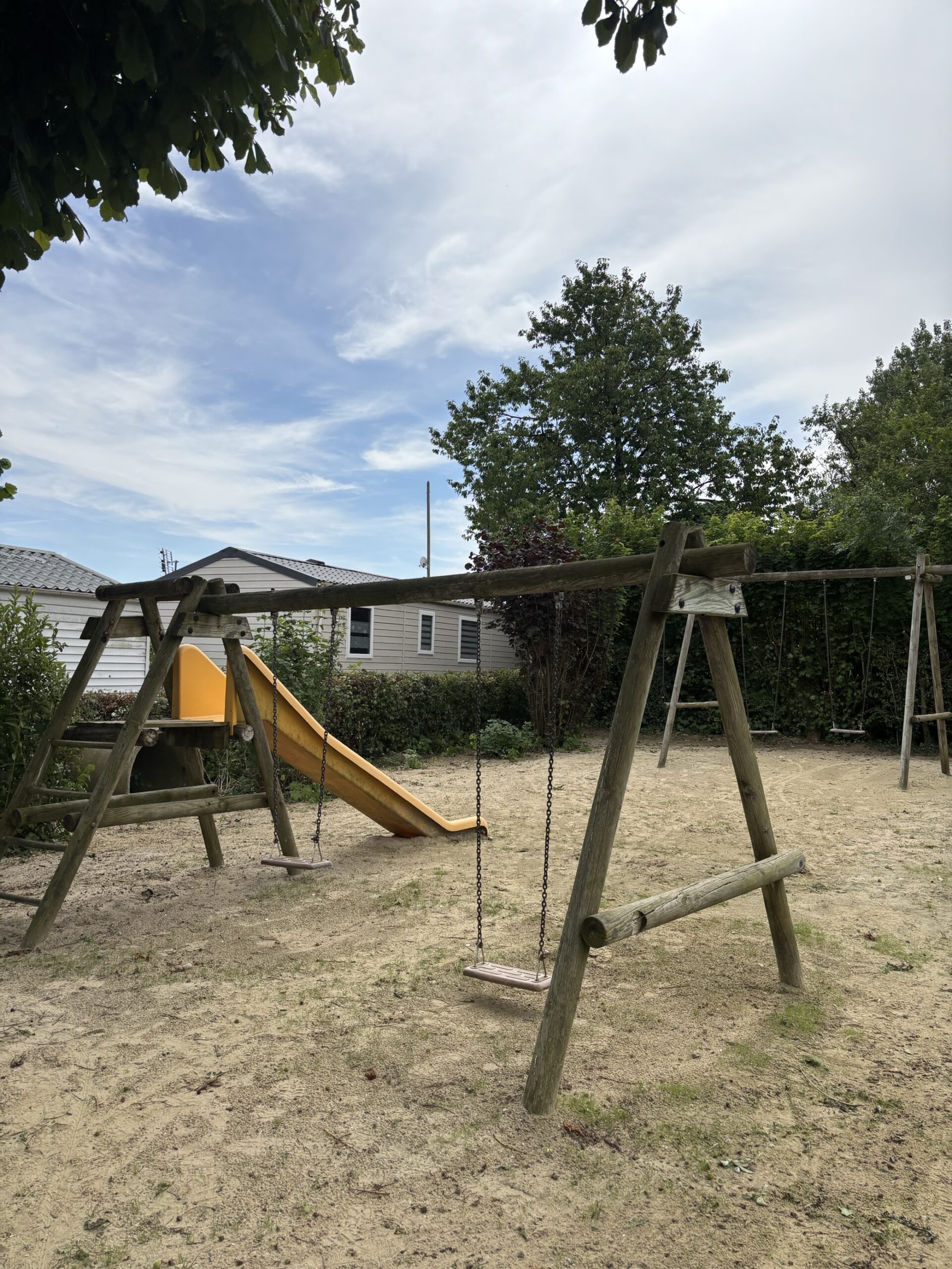 Balançoires dans le camping de La Tentation