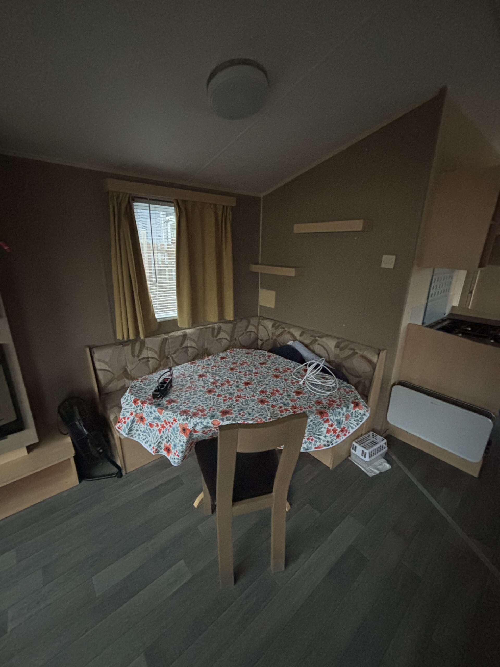 Coin repas du mobil-home BK AZUR