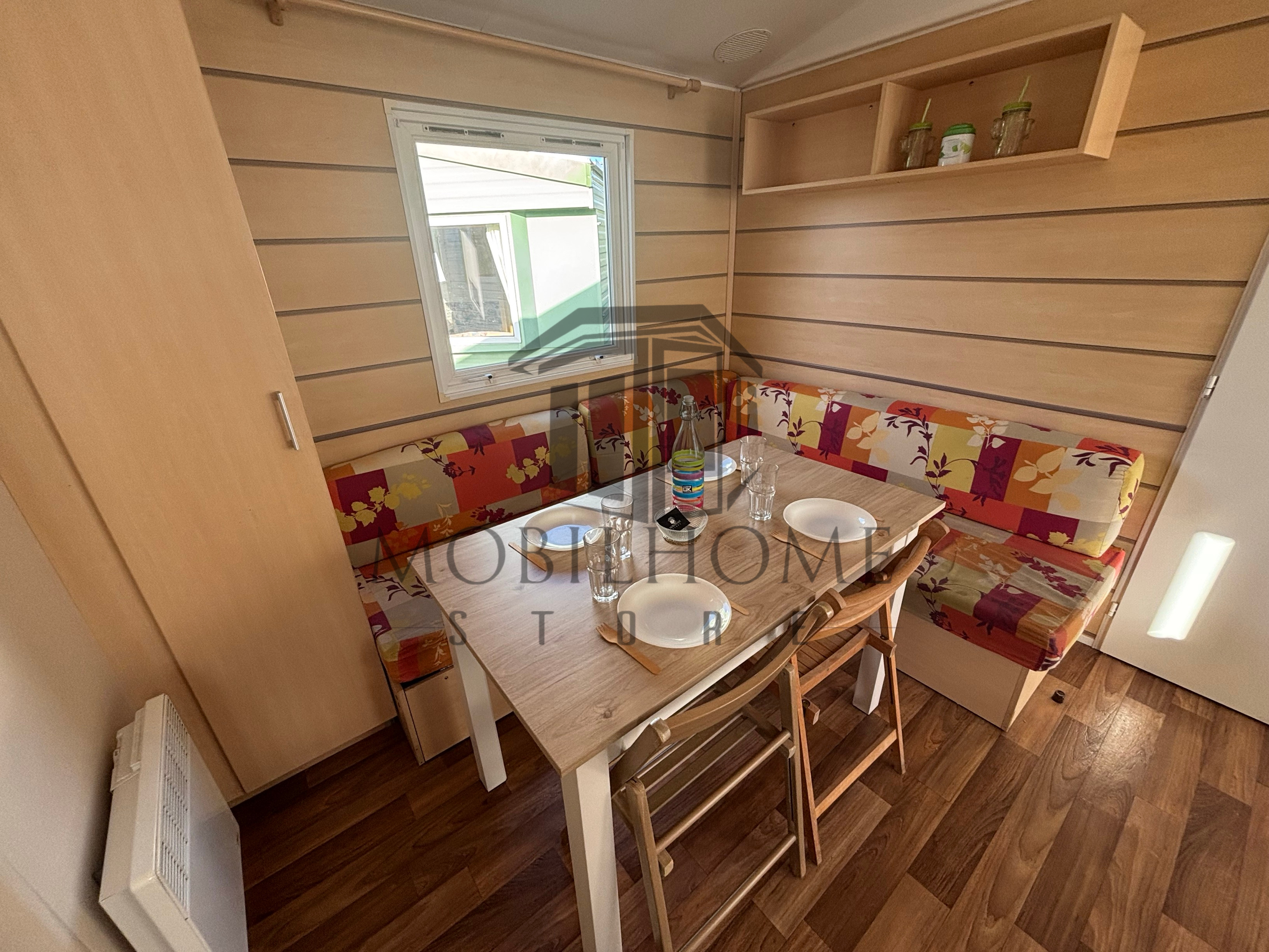 Coin repas du mobil-home IRM SUPER TITANIA 3 CH