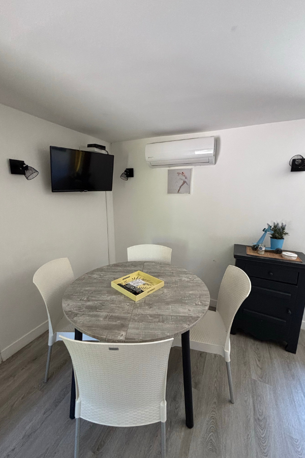 Coin repas du cottage LISBONNE