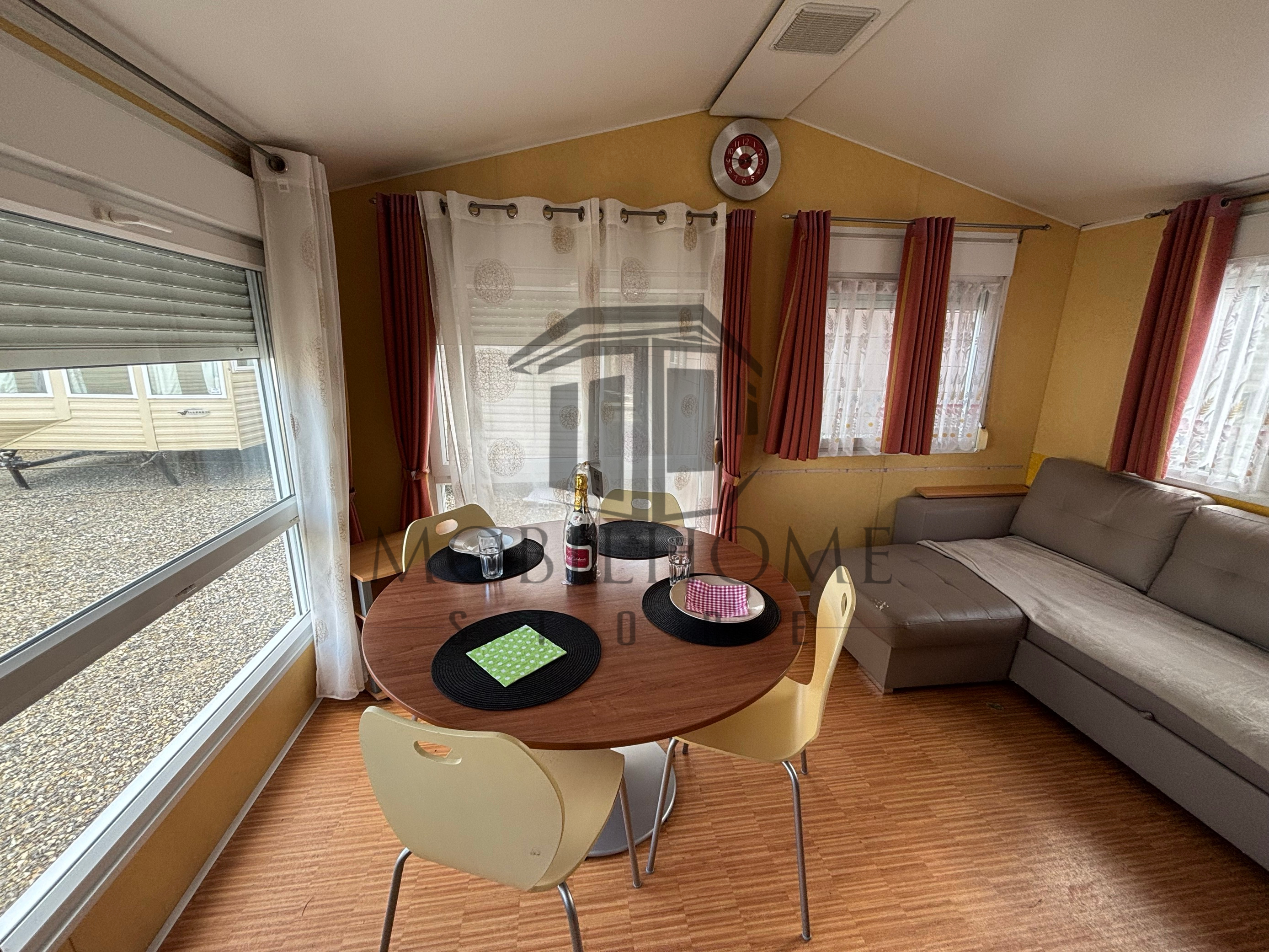 Coin repas du mobil-home SUN ROLLER