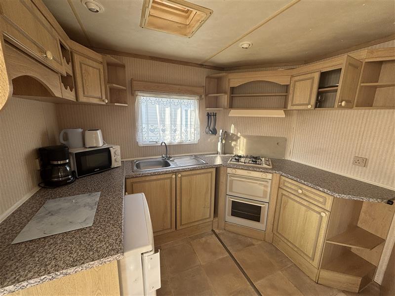 Cuisine équipée du mobil-home BERNACHE