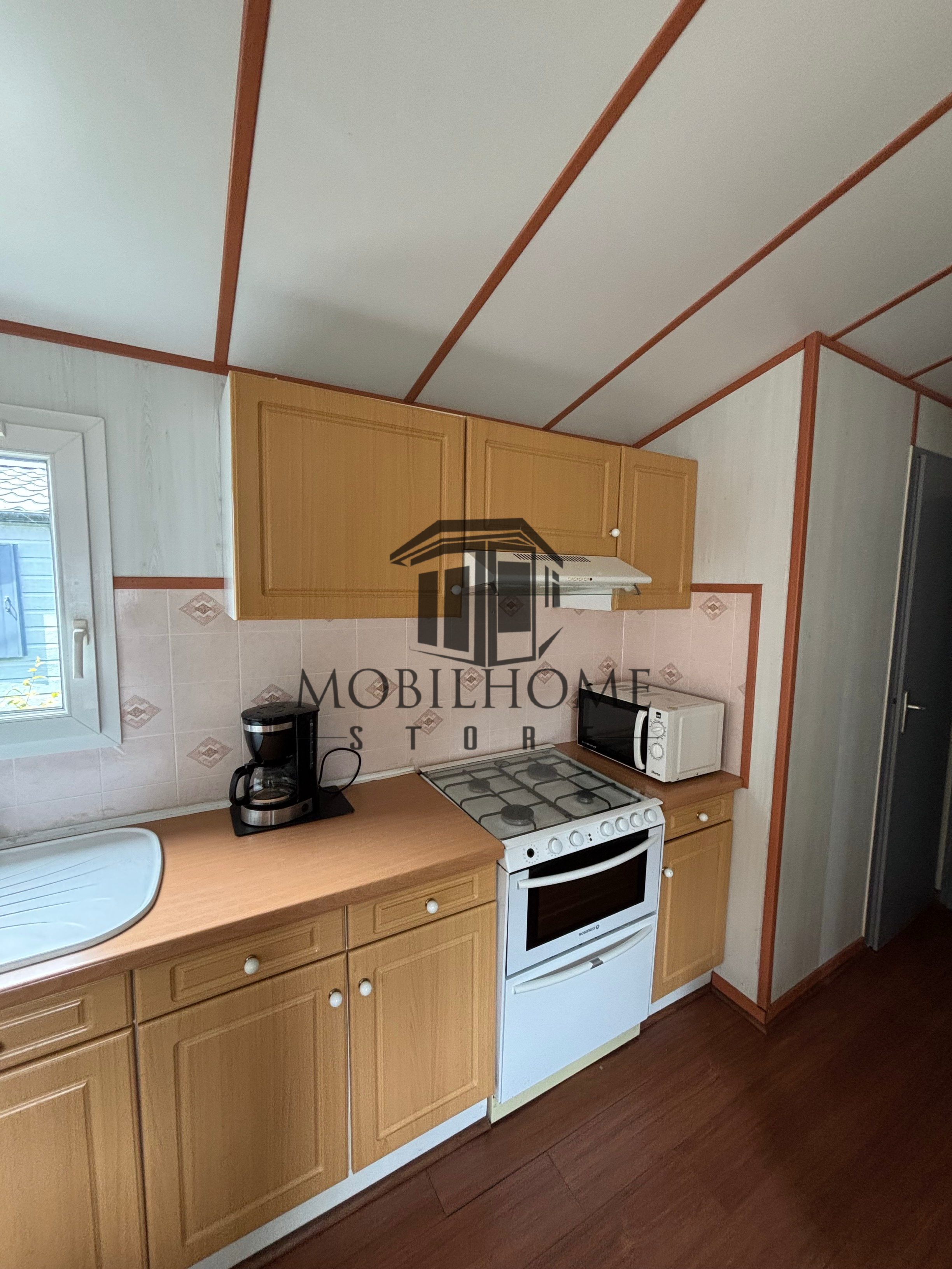 Cuisine équipée du mobil-home P26