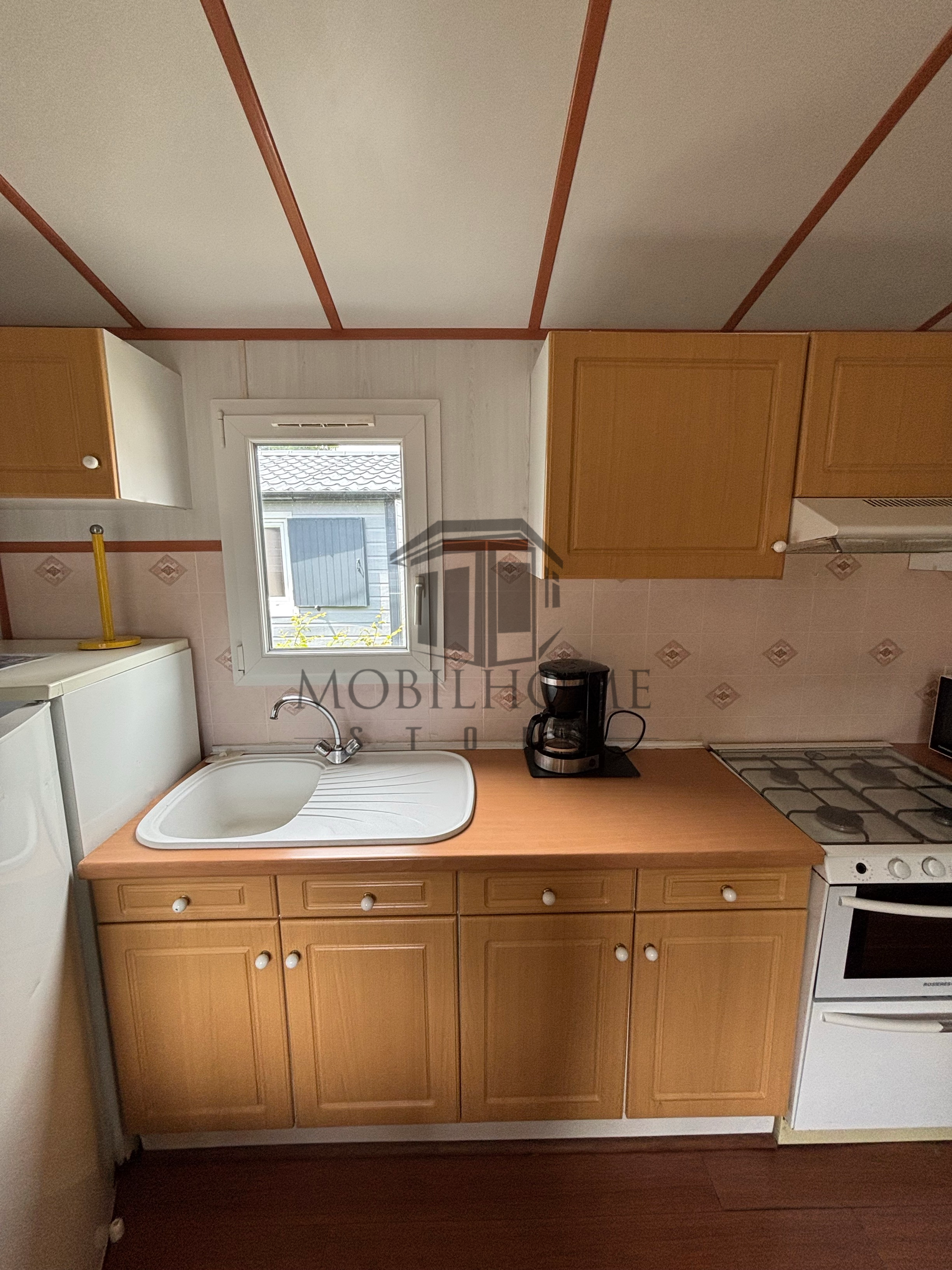 Cuisine équipée du mobil-home P26