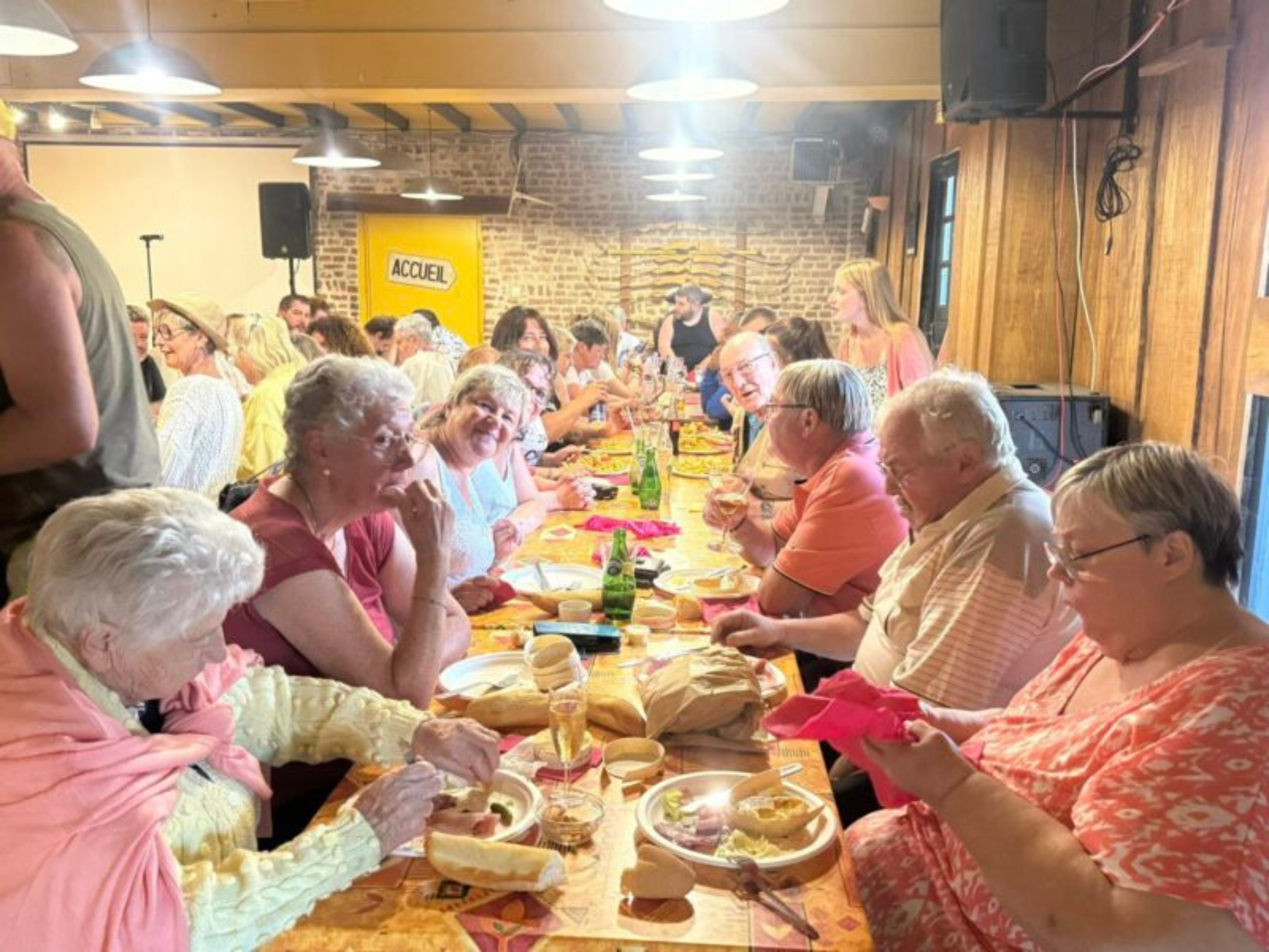 Repas camembert rôti