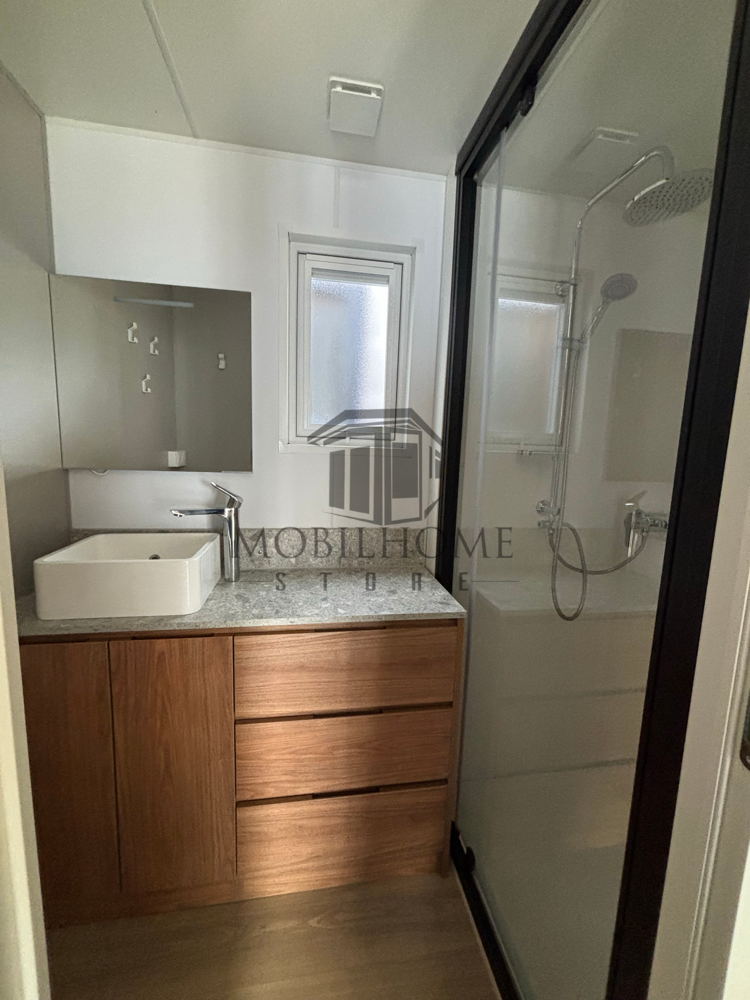 Salle d'eau du mobil-home LOUISIANE PONANT