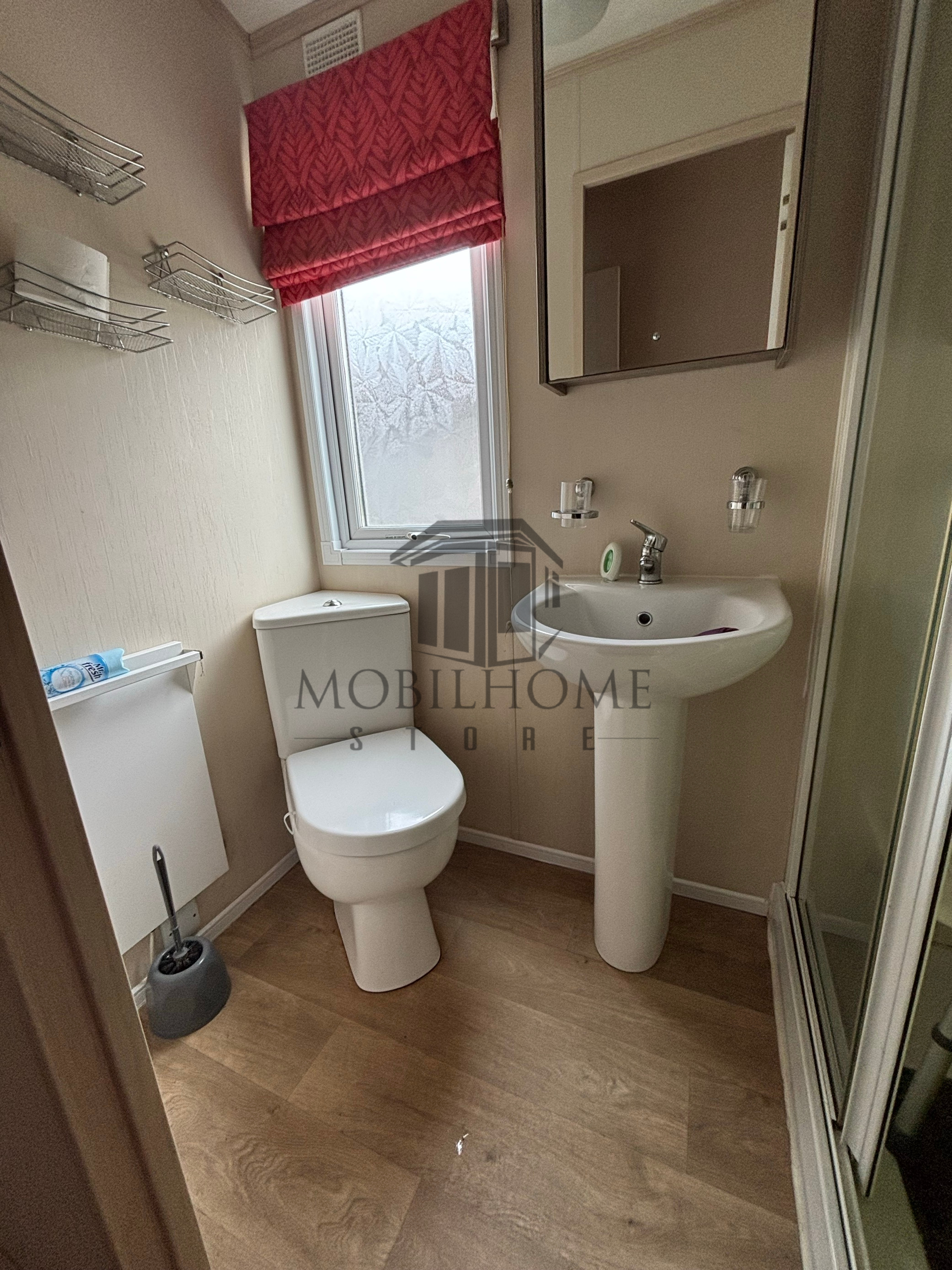 Salle d'eau du mobil-home P173