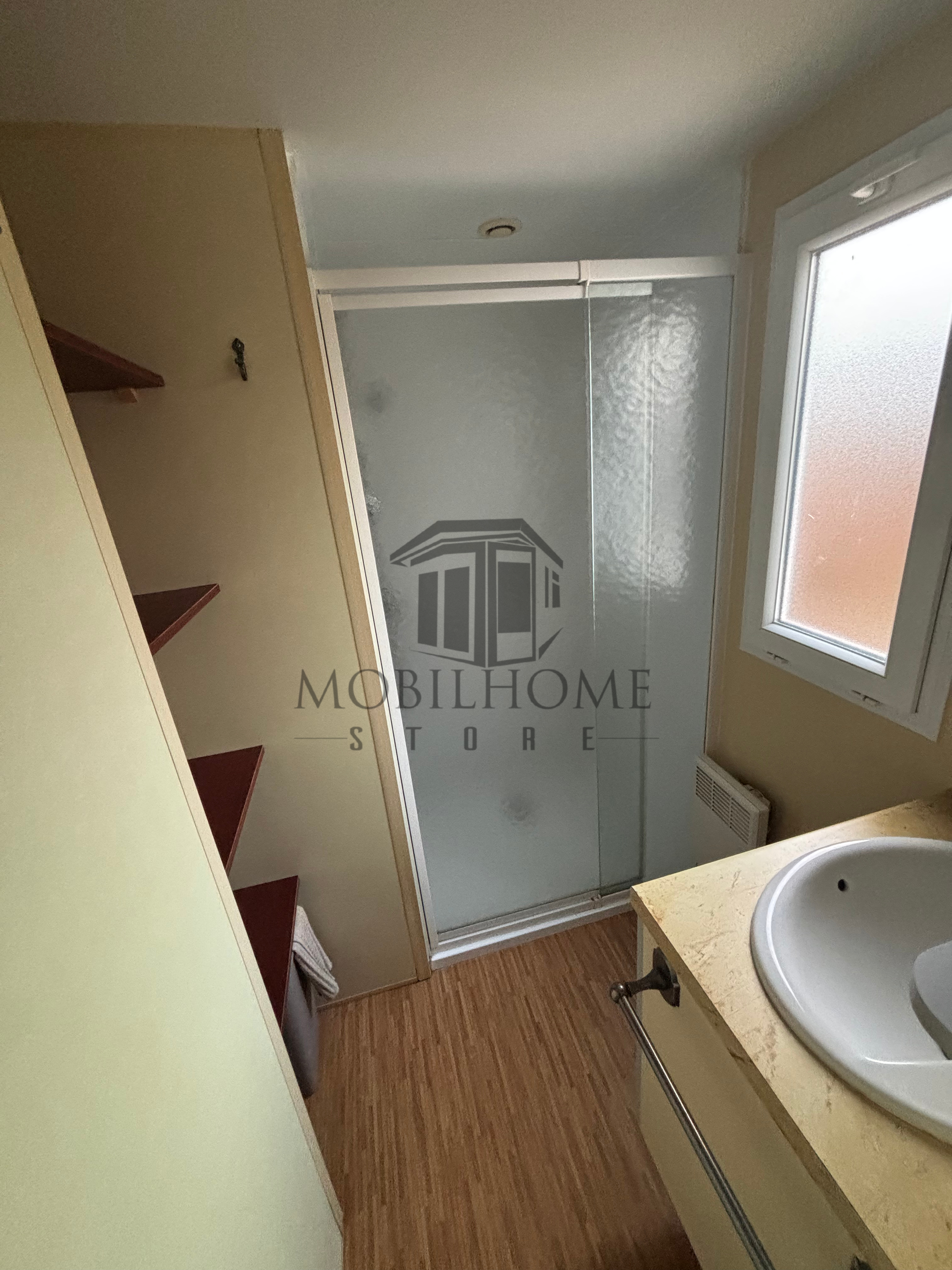 Salle d'eau du mobil-home P31