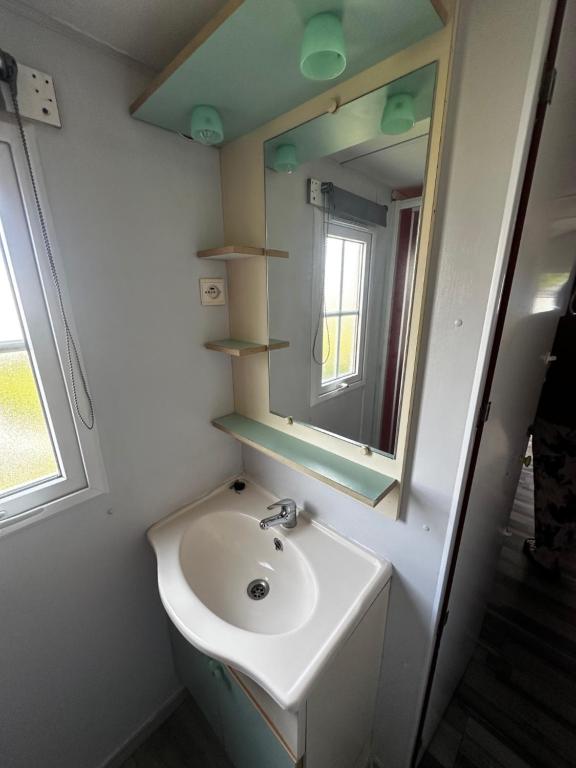 Salle d'eau du mobil-home Brocolis