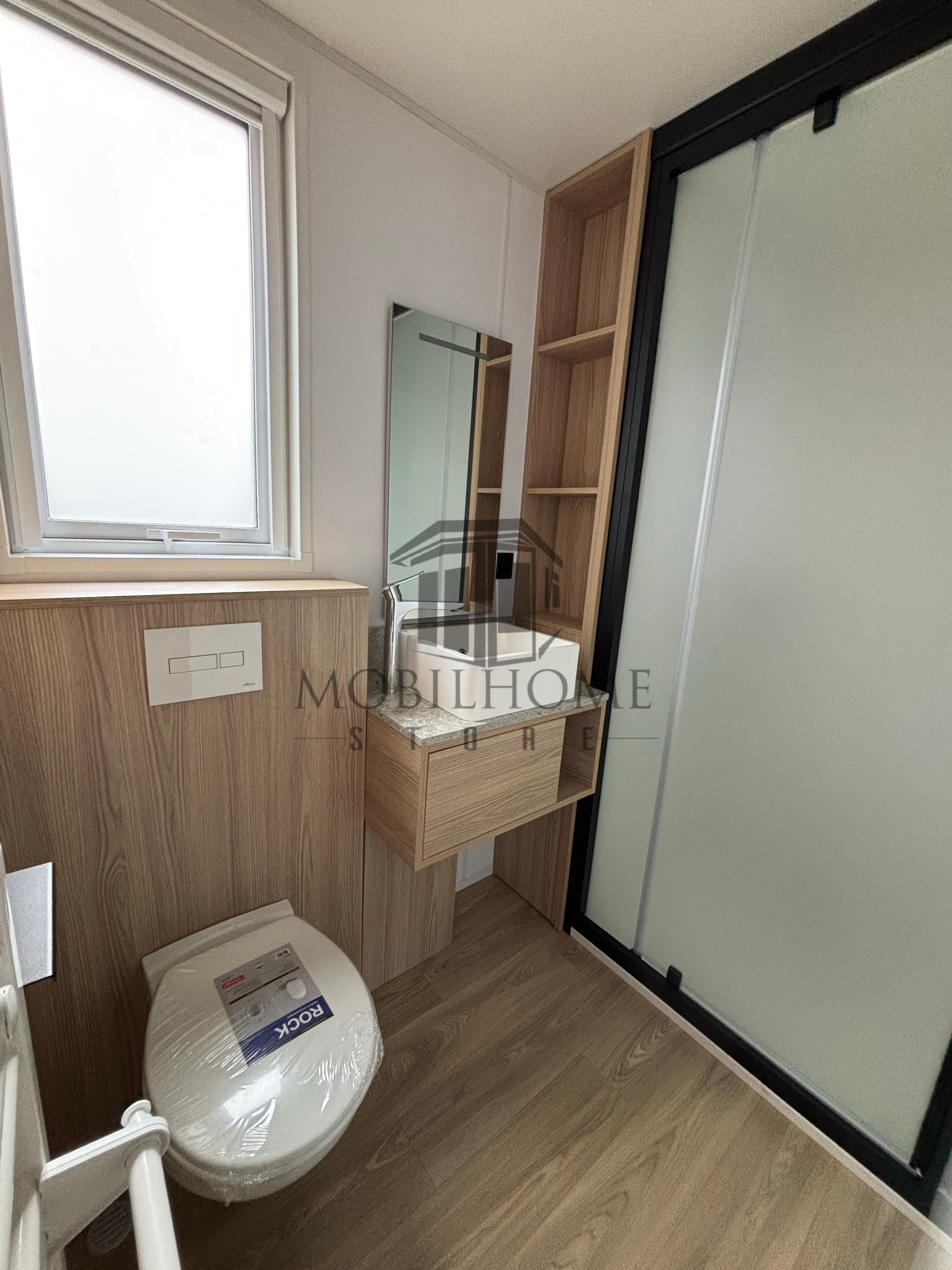 Deuxième salle d'eau du mobil-home LOUISIANE TAOS F4