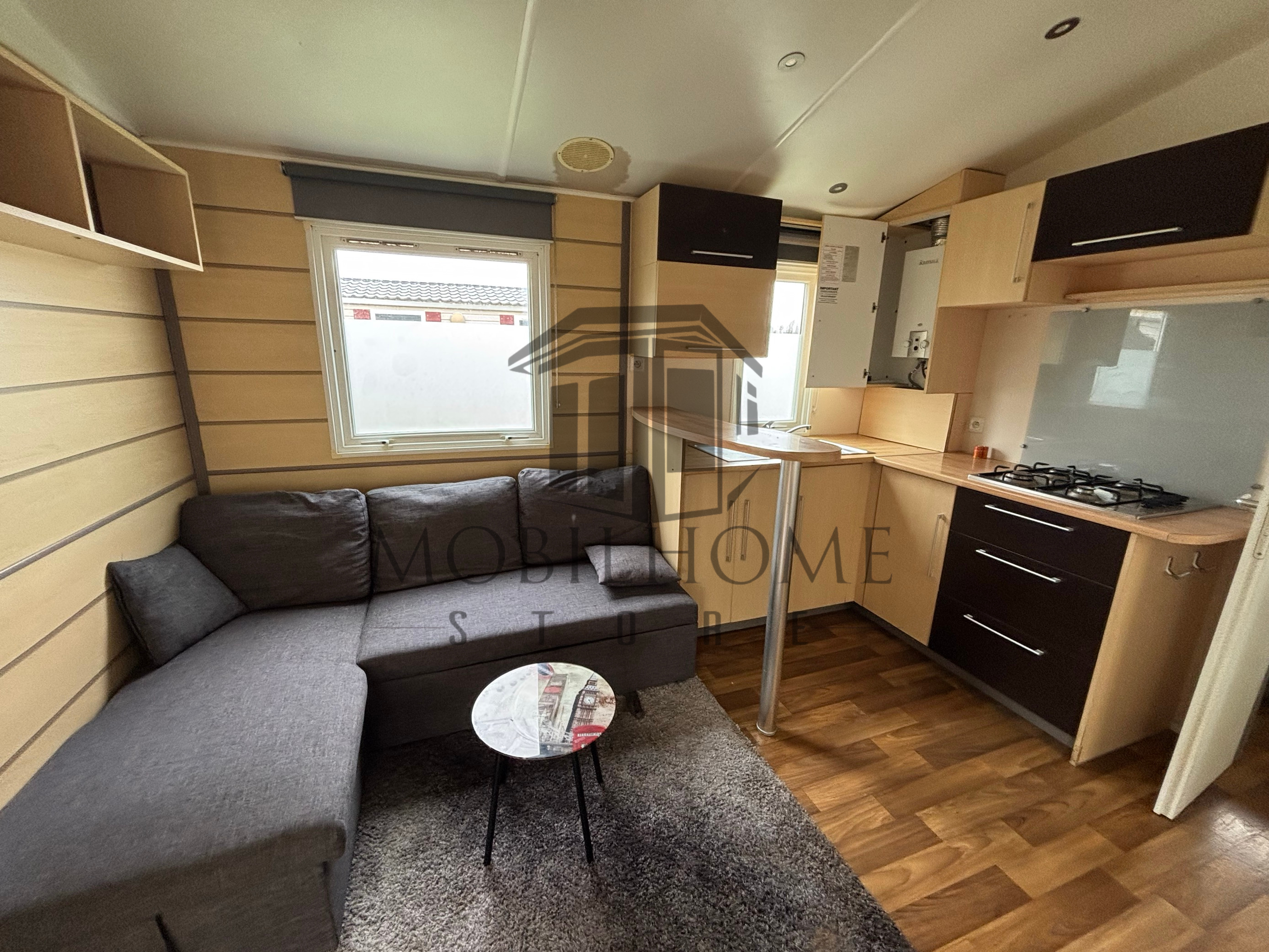 Salon - Cuisine du mobil-home P146