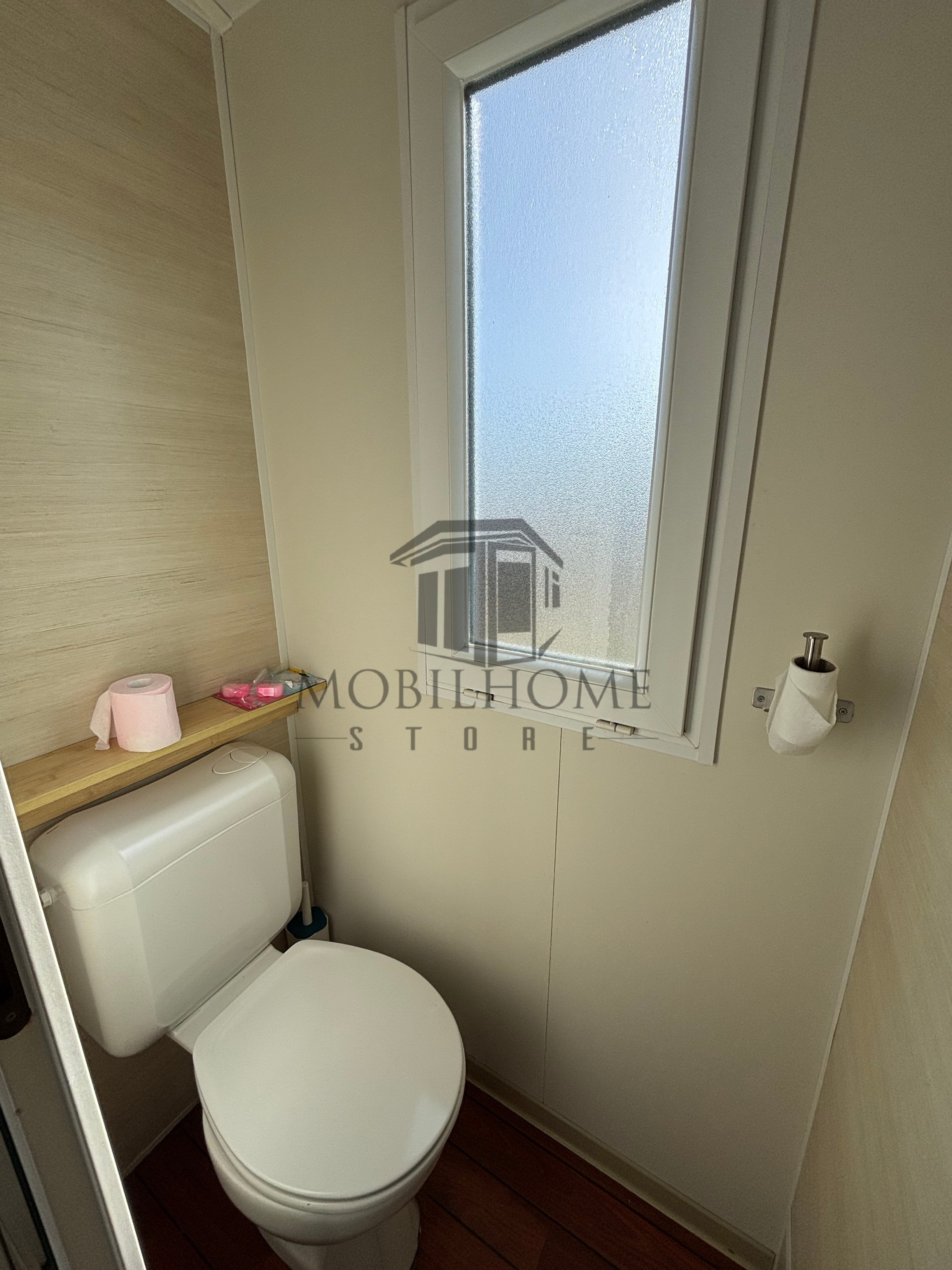 Toilette du mobil-home P17