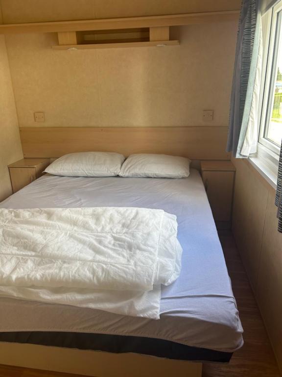 Chambre parentale du mobil-home LE FURIO