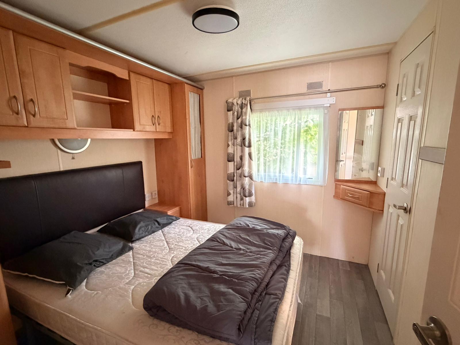 Chambre parentale du mobil-home parcelle 117