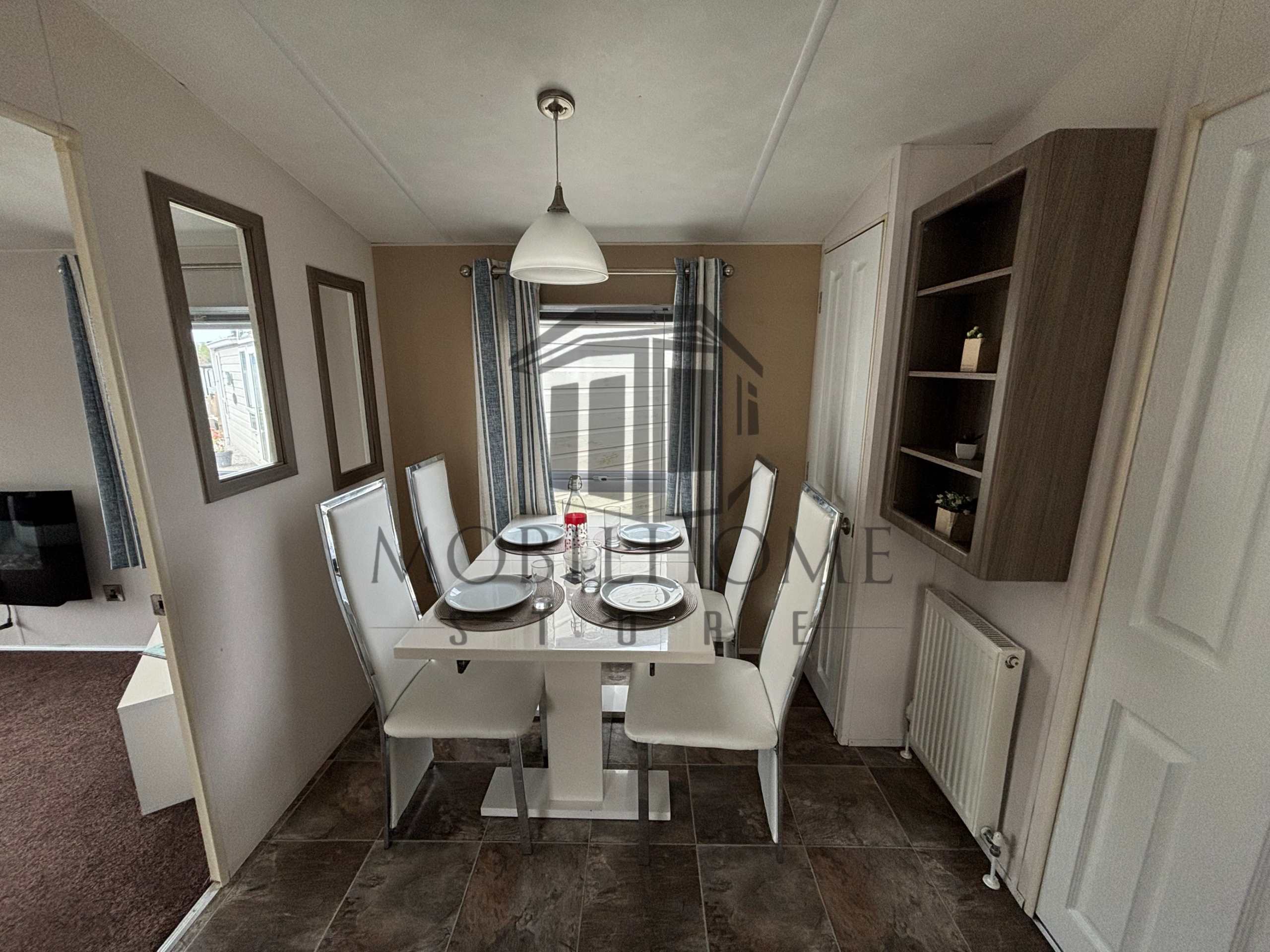 Coin repas du mobil-home DELTA MONARCH