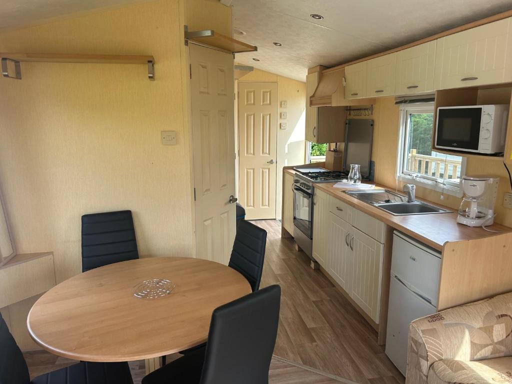 Coin repas du mobil-home L'IMPASSE