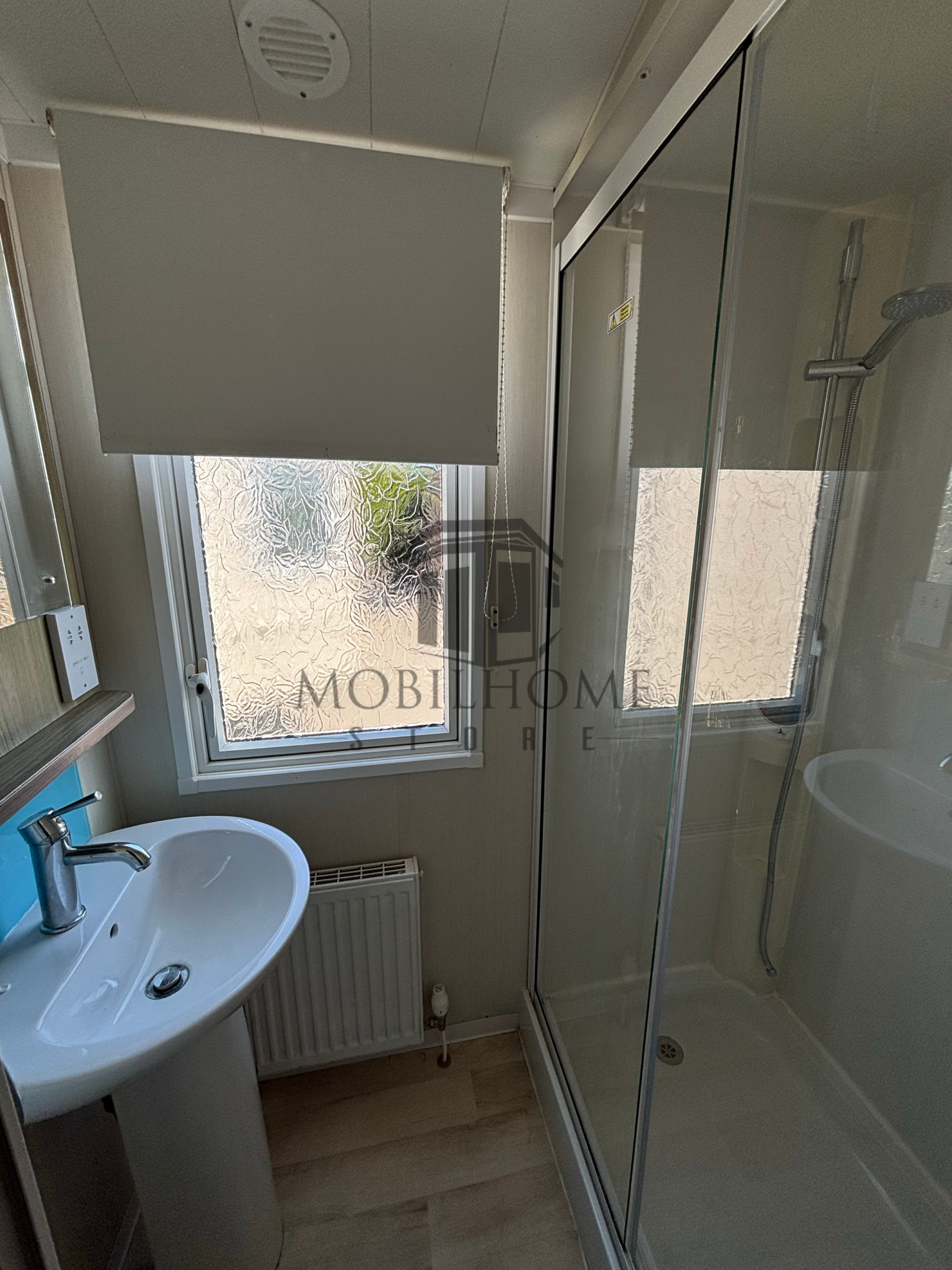 Salle d'eau du mobil-home SWIFT RETREAT