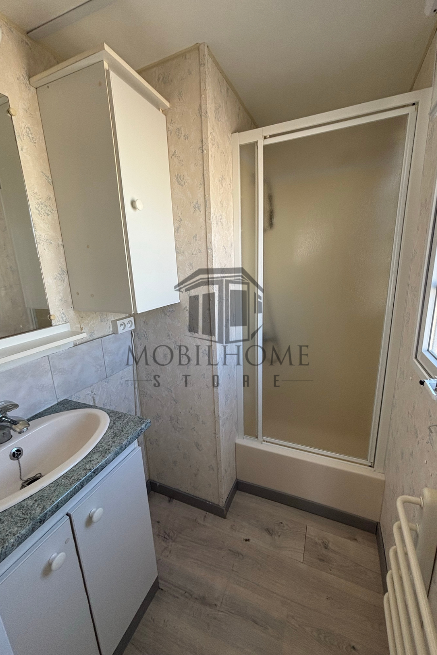 Salle d'eau du mobil-home IRM SAPHIR