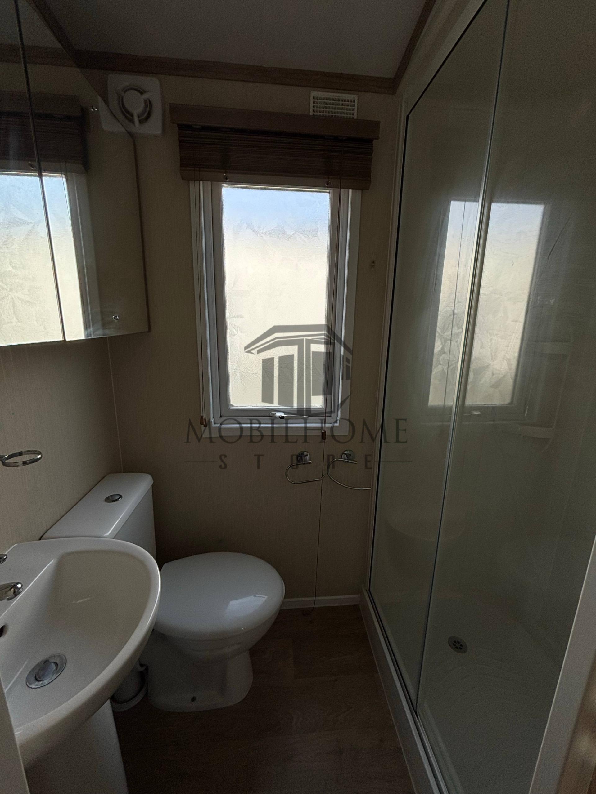 Salle d'eau du mobil-home PEMBERTON HARMONY PMR