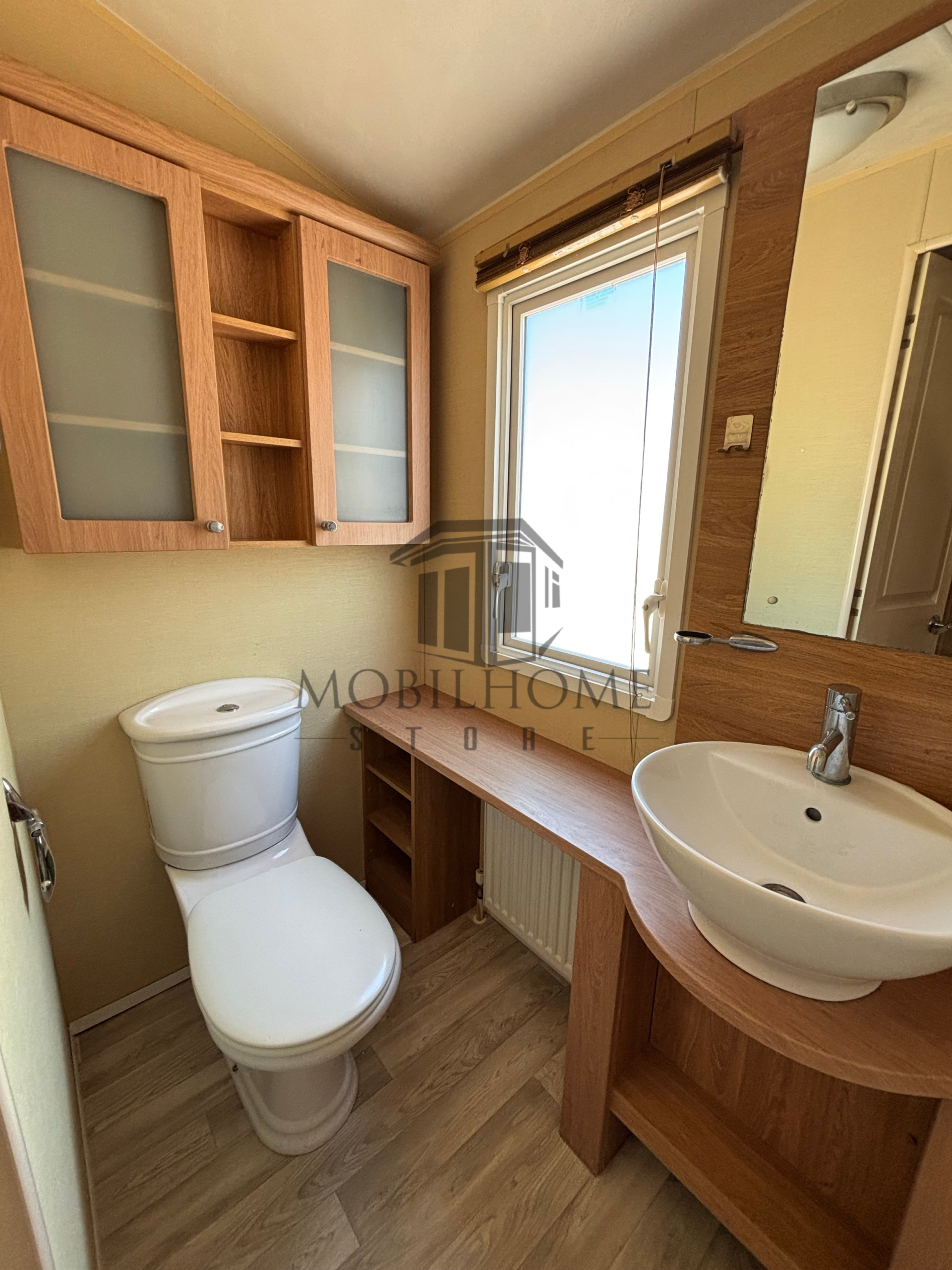 Deuxième toilette du mobil-home BK SHERATON