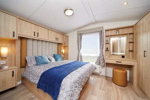 Chambre parentale du mobil-home BELLEVUE