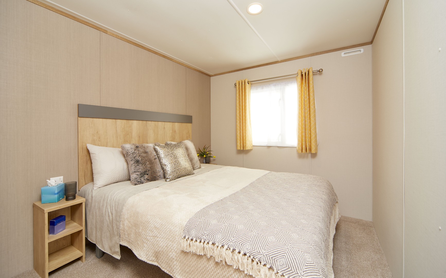 Chambre parentale du mobil-home BREAKAWAY