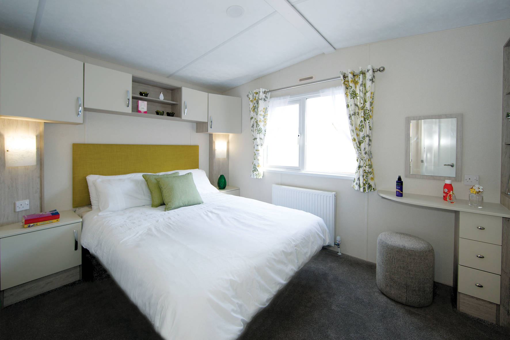 Chambre parentale du mobil-home DANBURY