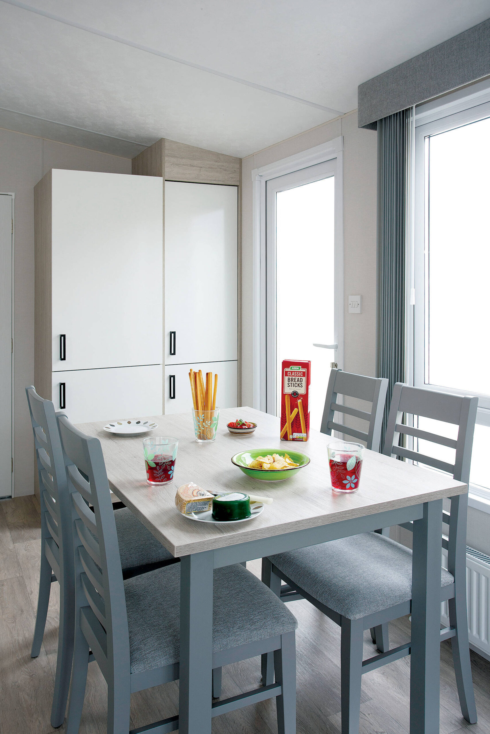 Coin repas du mobil-home ASMARA