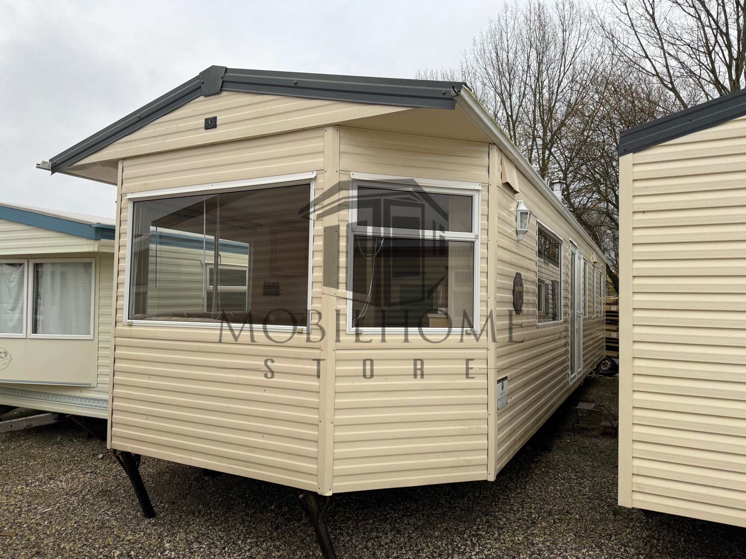 Devanture du mobil-home BK BLUEBIRD PARKSTONE