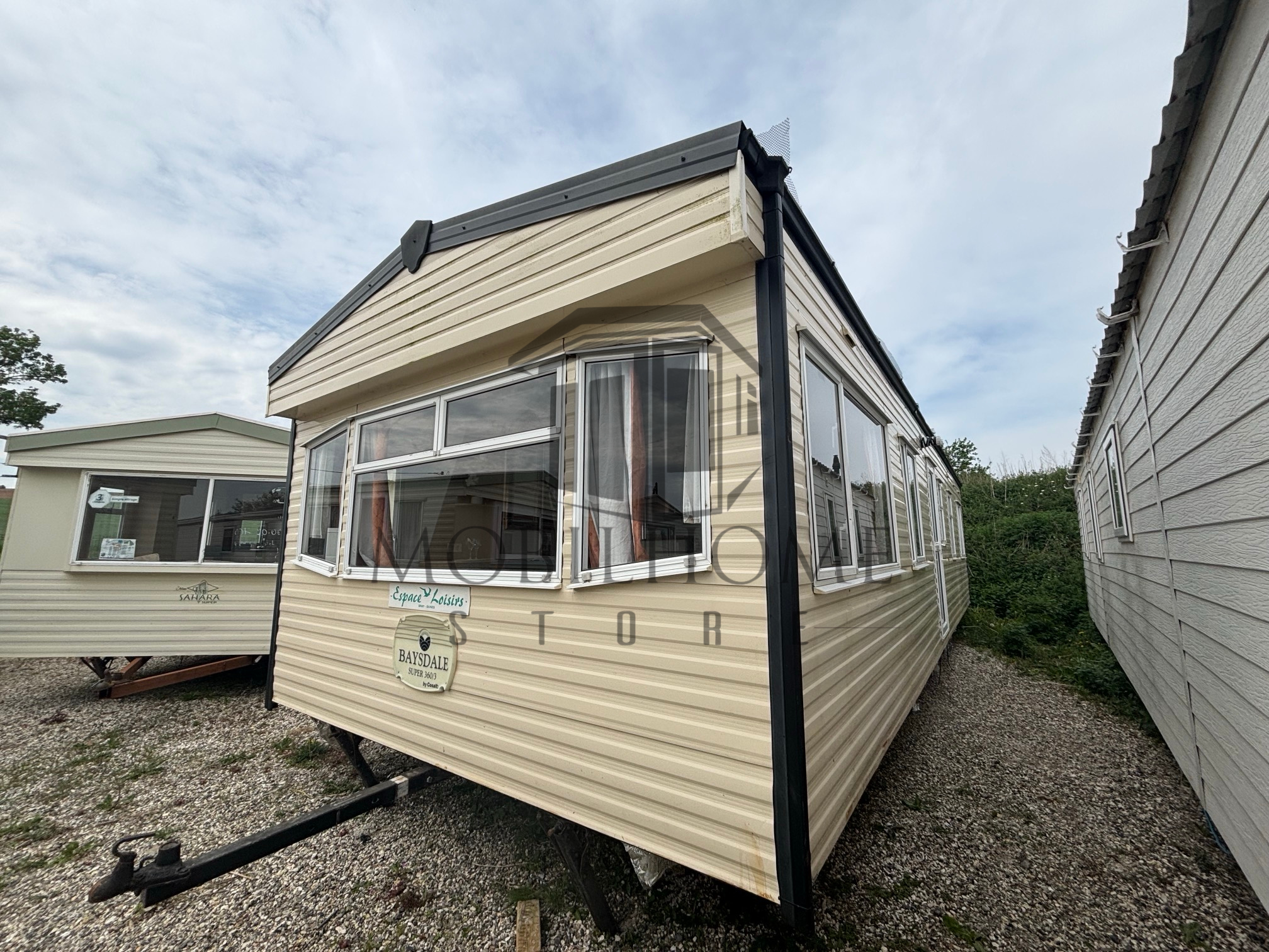 Devanture du mobil-home COSALT BAYSDALE