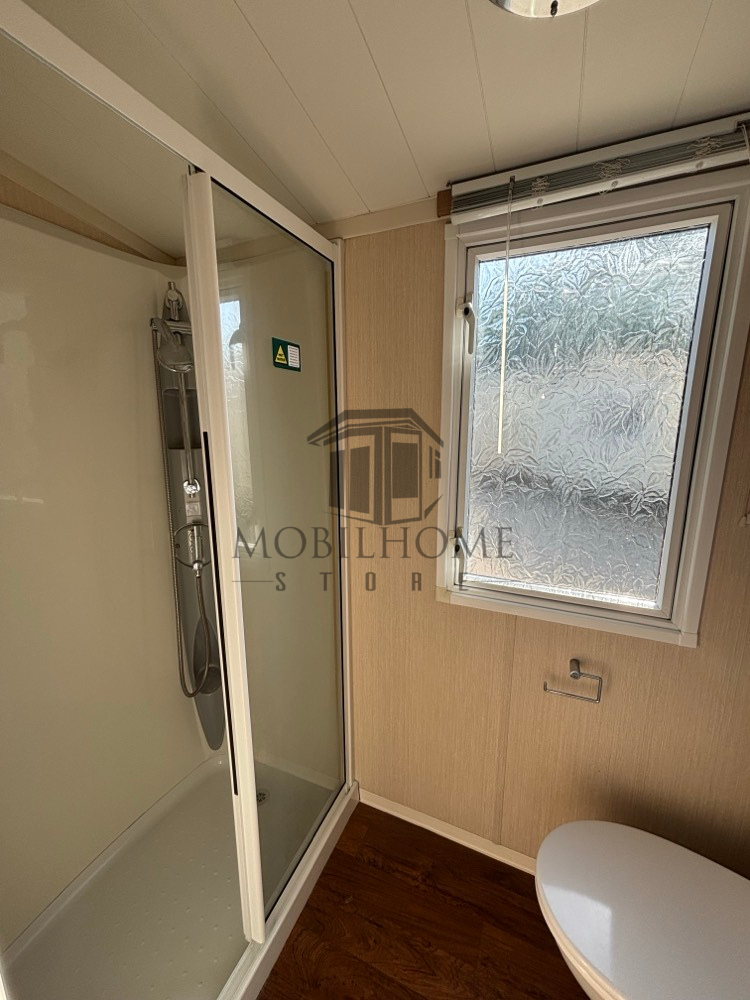 Salle d'eau du mobil-home SWIFT WOODLAND ESCAPE