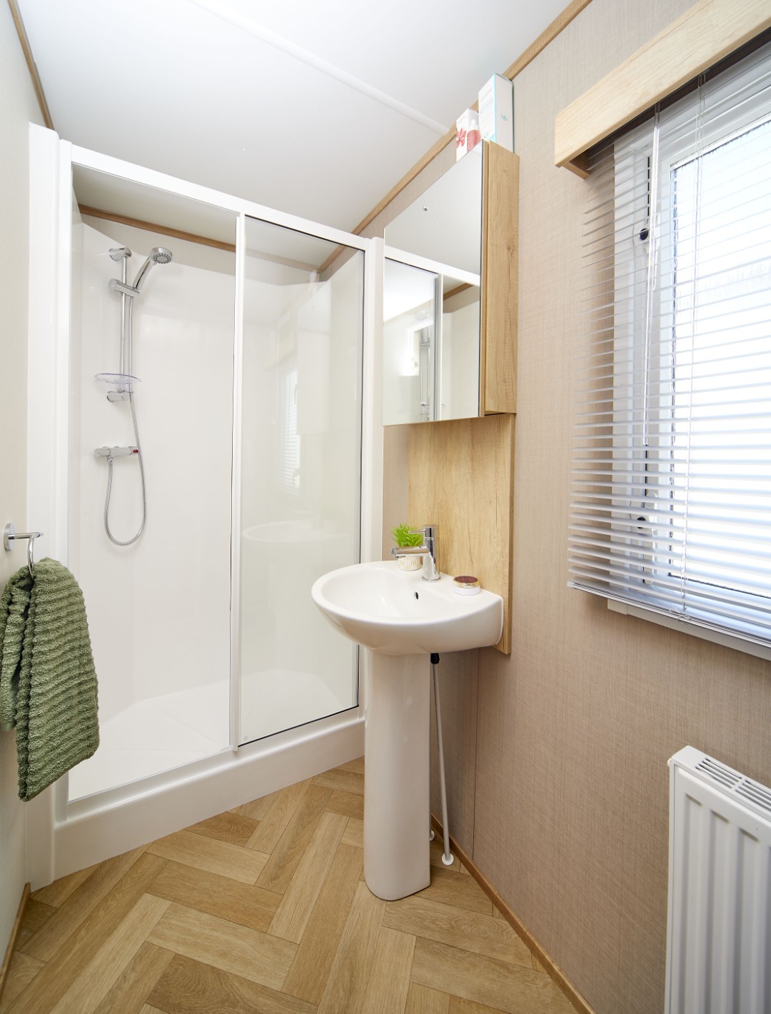 Salle d'eau du mobil-home BREAKAWAY