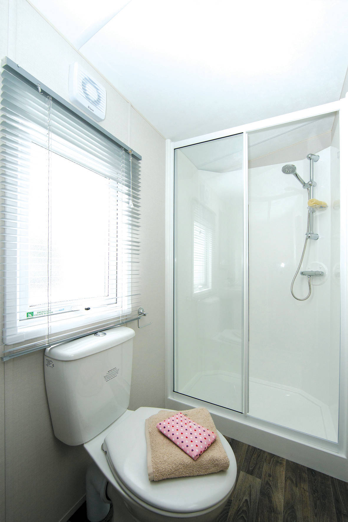 Salle d'eau du mobil-home DELTA SAFFRON