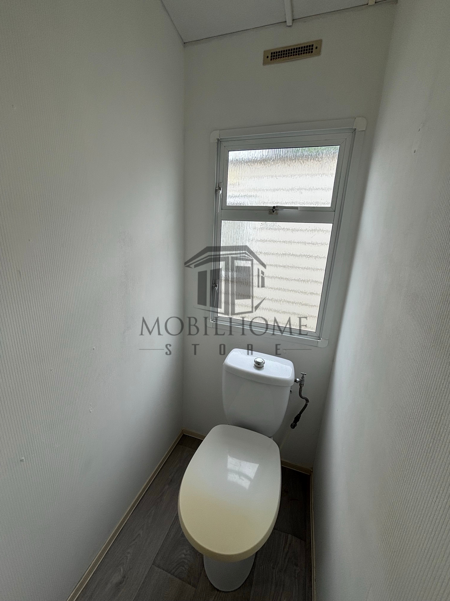 Toilette du mobil-home COSALT BAYSDALE