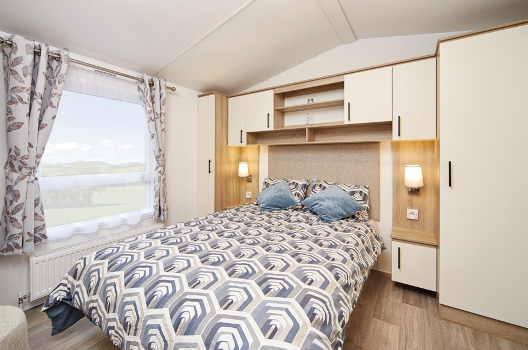 Chambre parentale du mobil-home EUROPA MAPLE
