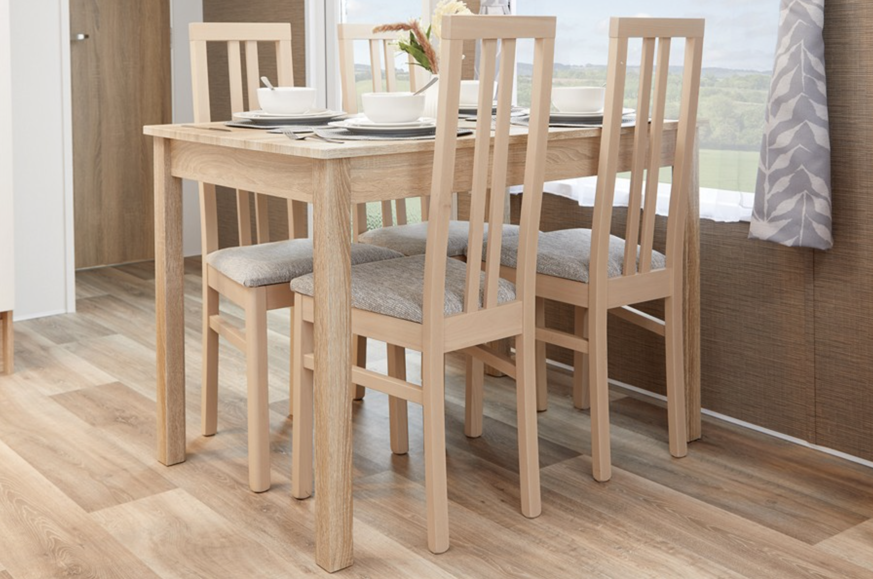 Coin repas du mobil-home EUROPA ANDES