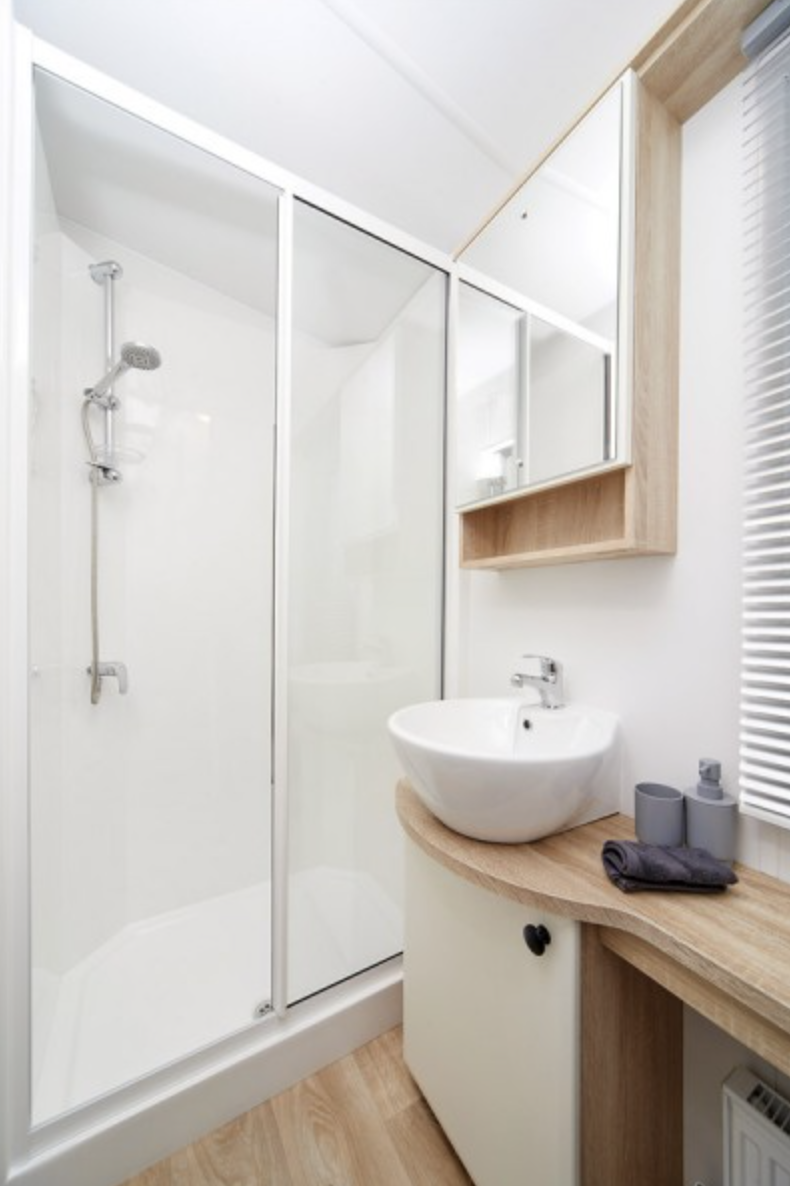 Salle d'eau du mobil-home EUROPA WILLOW