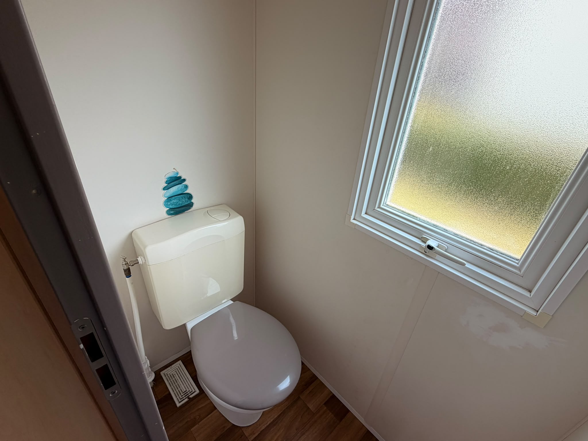 Toilette du mobil-home P146 du camping La Tentation