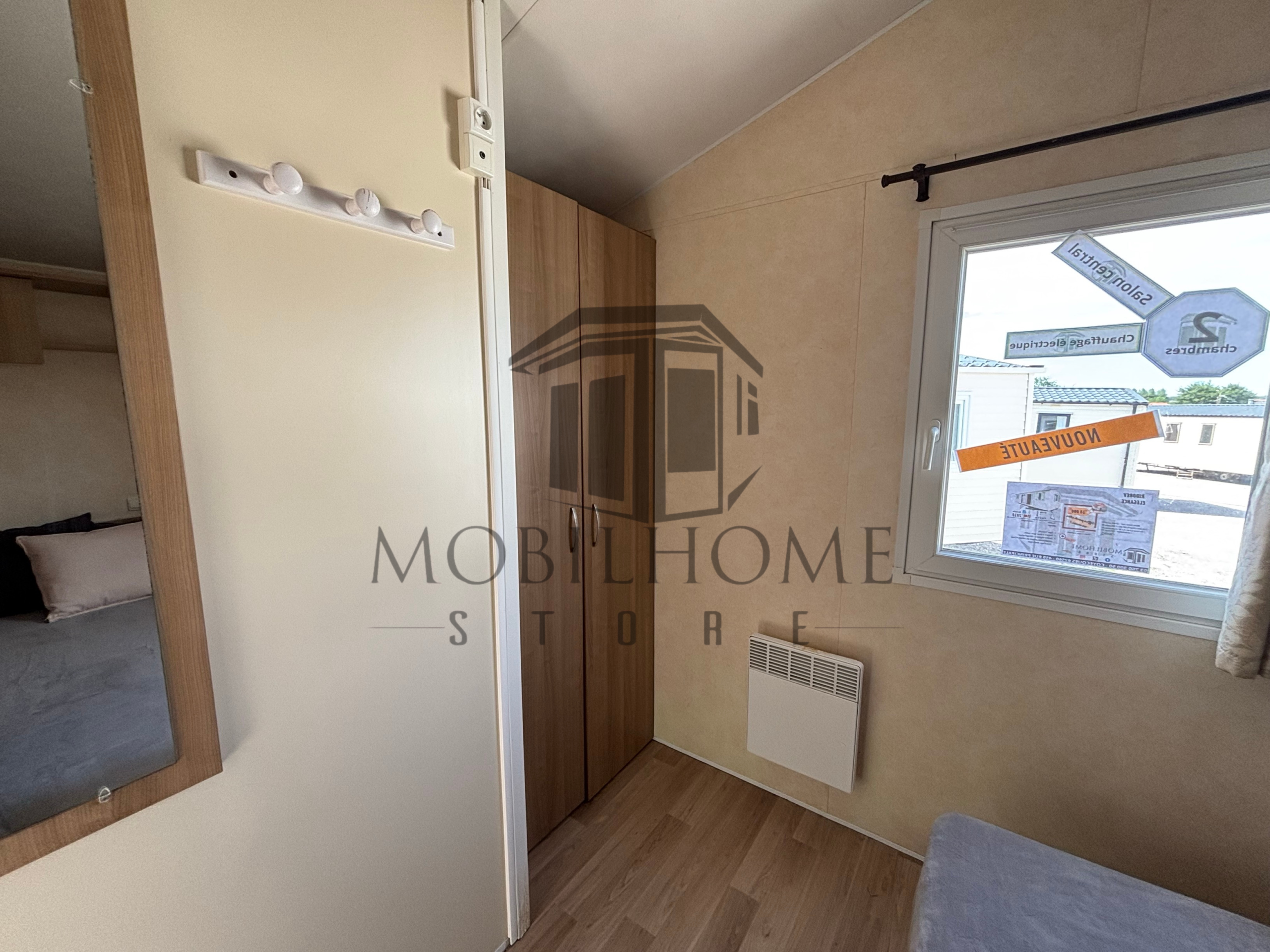 Vue de la chambre parentale du mobil-home RIDOREV ELEGANCE