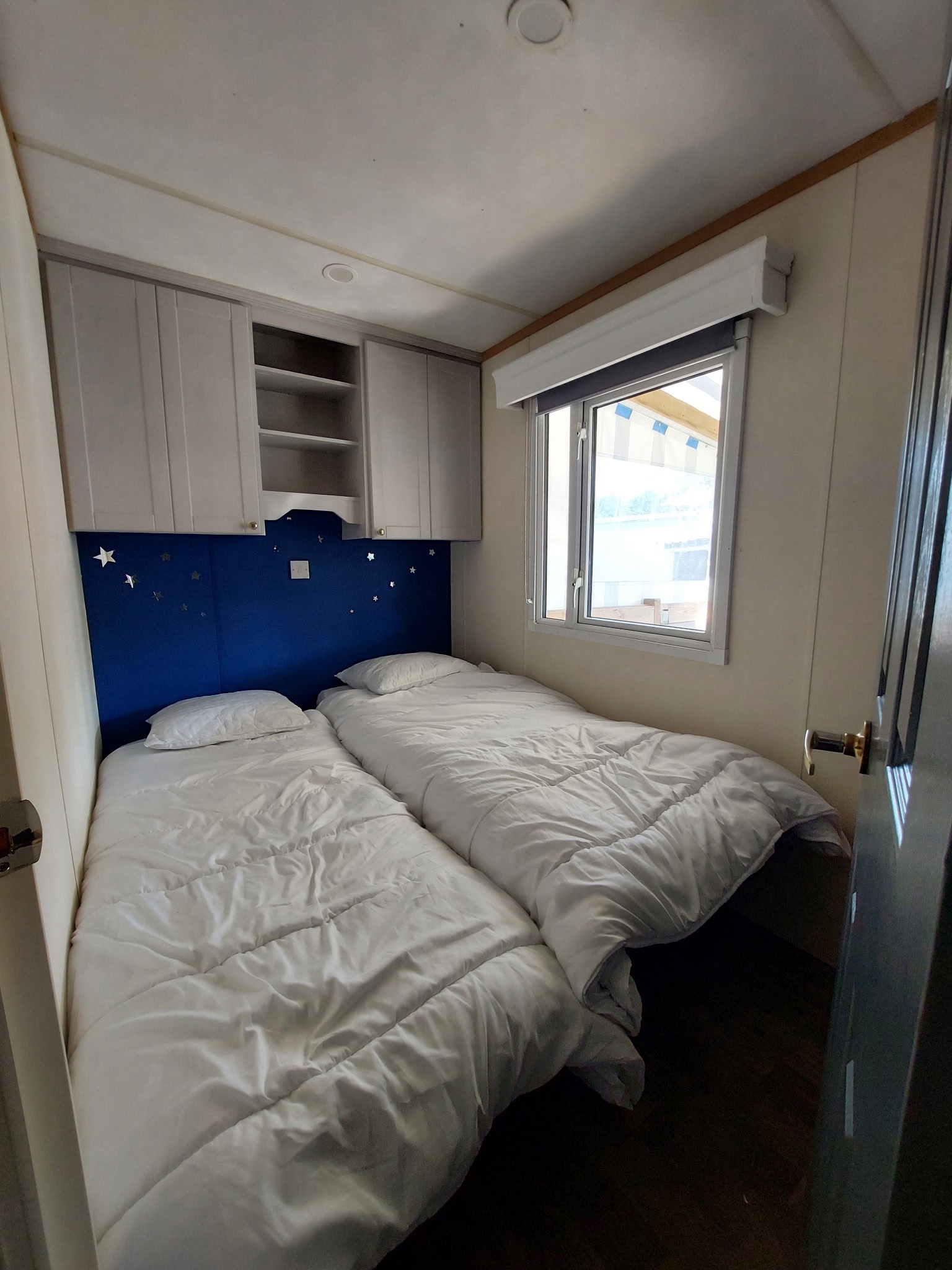 Chambre du mobil-home Fraise
