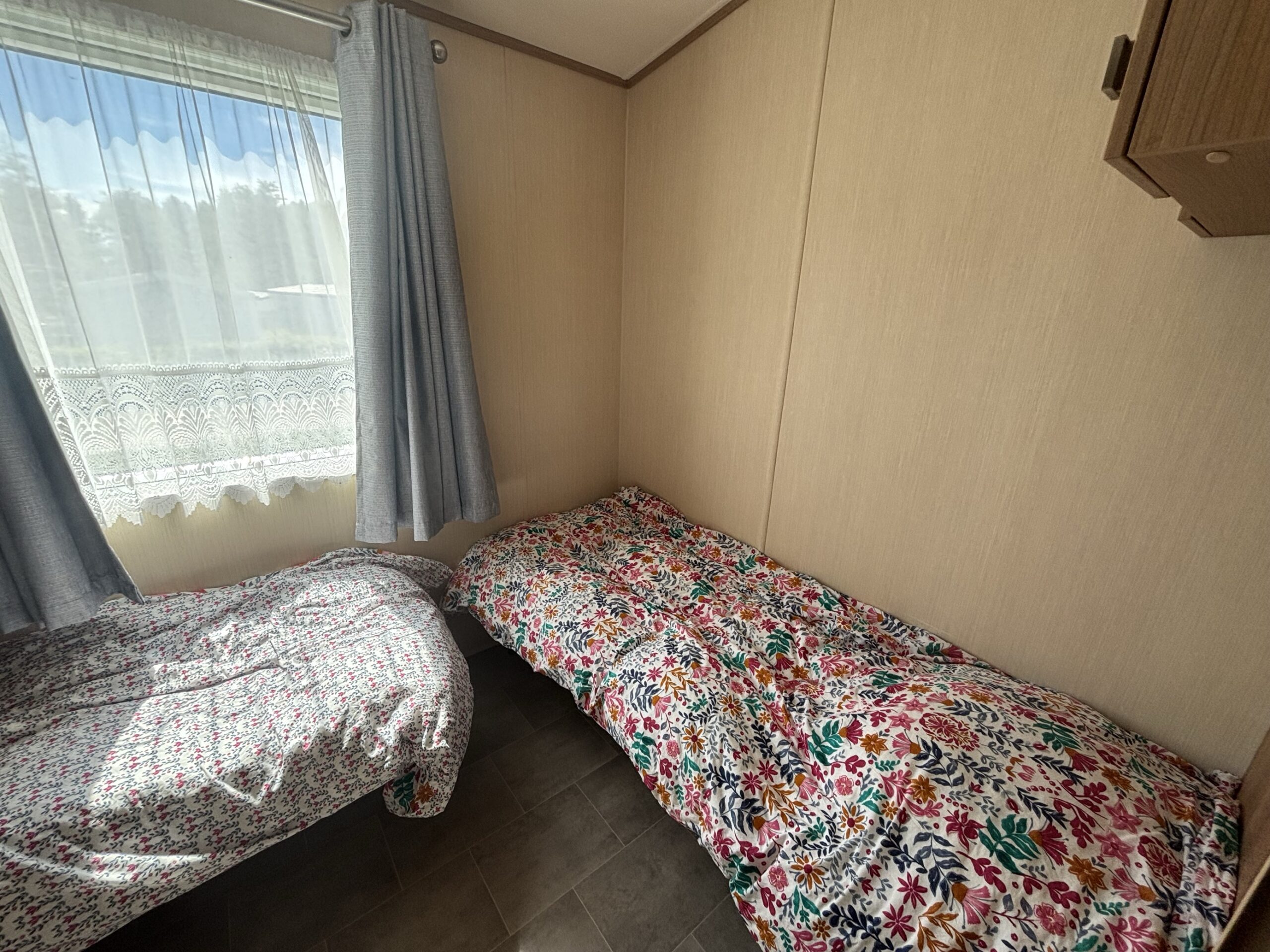 Deuxième chambre du mobil-home Mouette au camping La Sensation