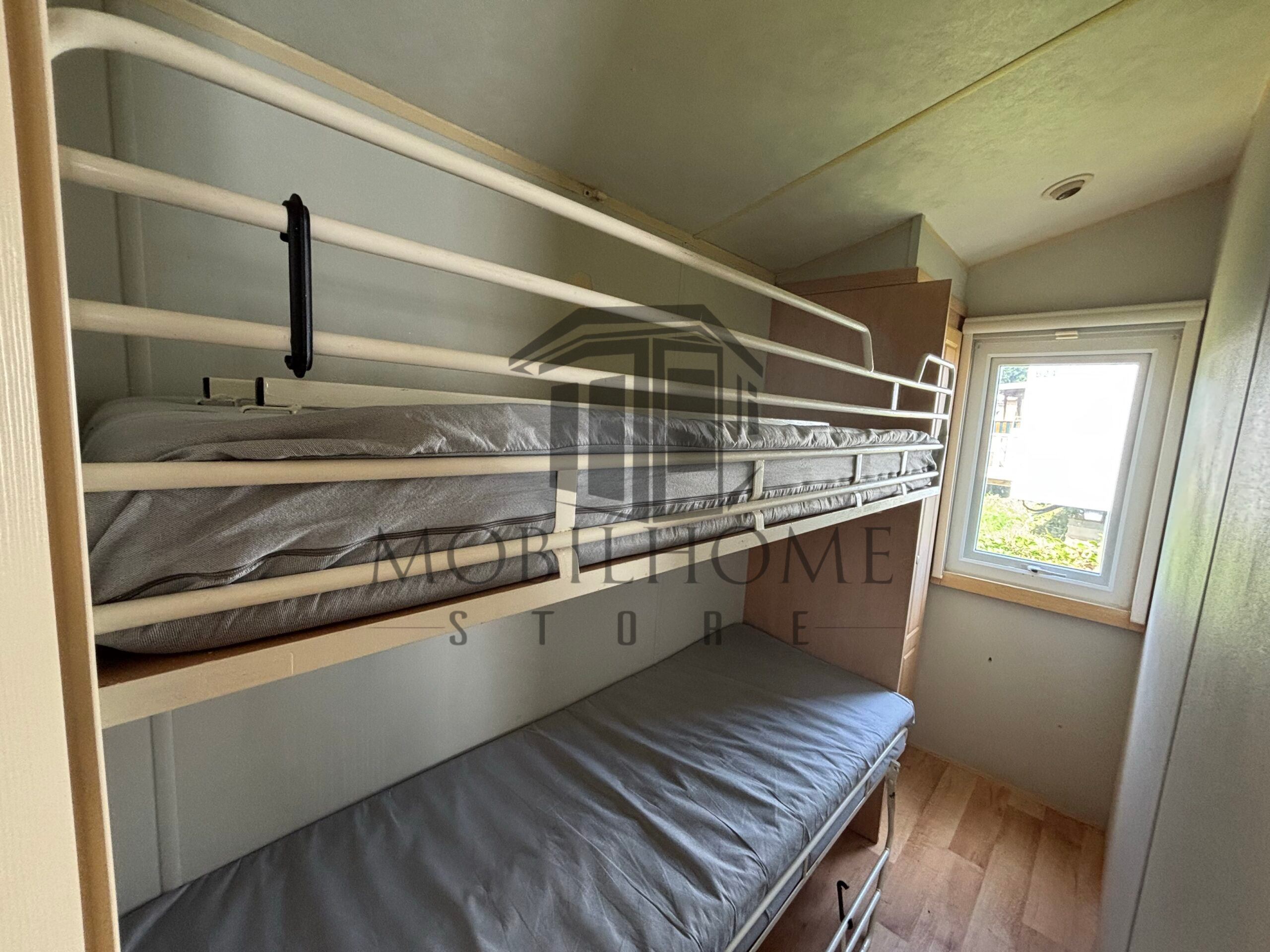 Troisième chambre du mobil-home P24 au camping La Sensation