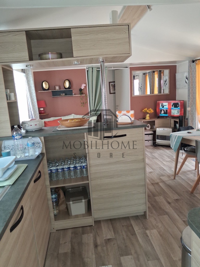 Cuisine du mobil-home P83 au camping La Sensation