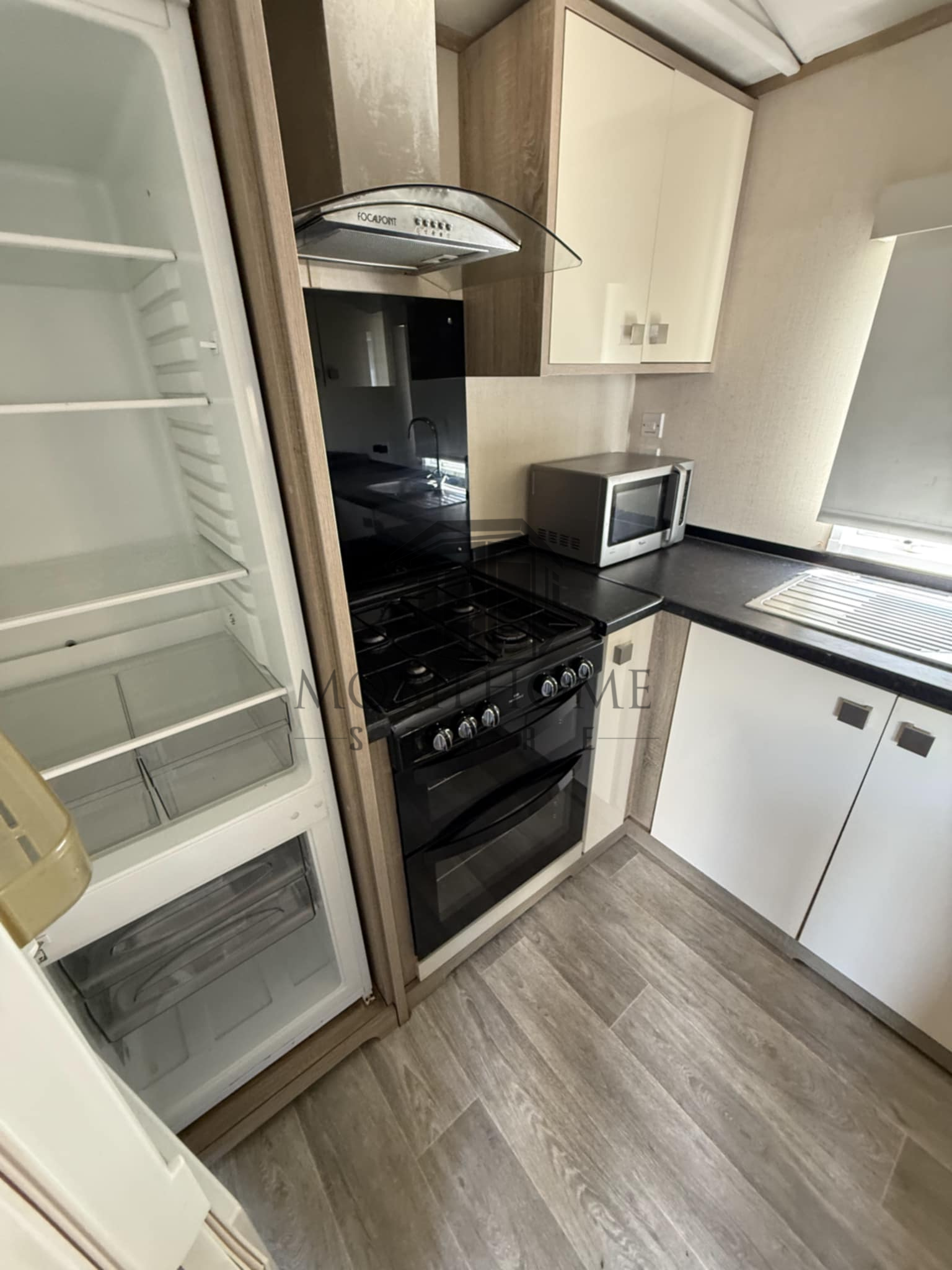 Cuisine du mobil-home P57 au camping La Nouvelle Aventure