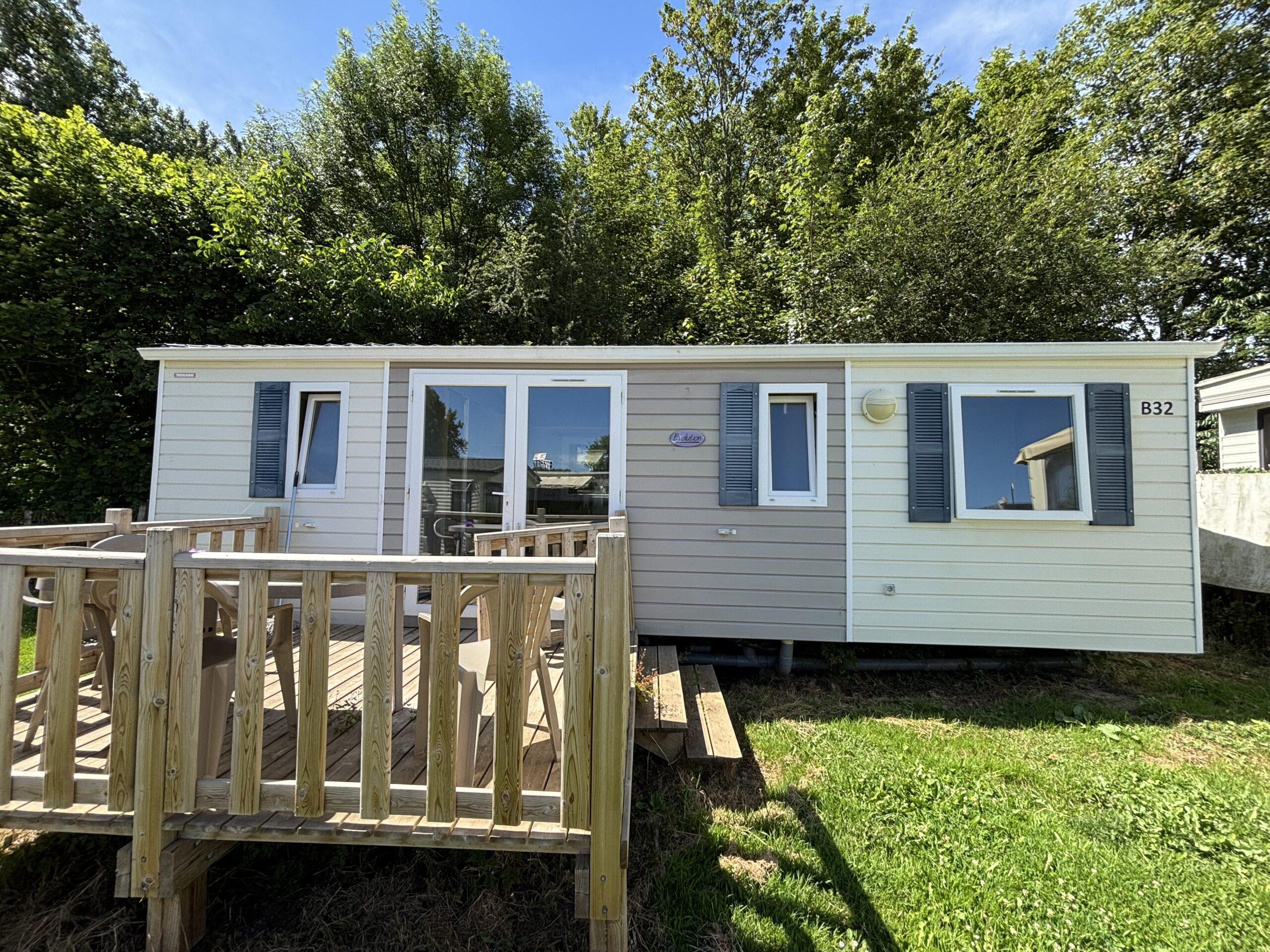 Devanture du mobil-home Alouette